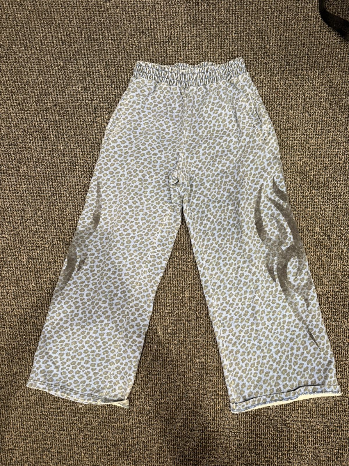 Other Blue leopard End day sweats Size US 30 / EU 46 - 2 Thumbnail