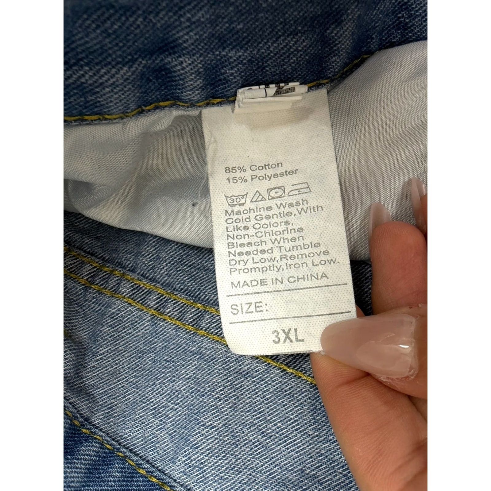 Shein SheIn Womens Jean Shorts Size 3XL Denim Cutoff Flame Stitched Pocket Denim Shorts 3XL Women’s Casual Shorts Flamed Pocket Size 40" / US 18 - 3 Thumbnail