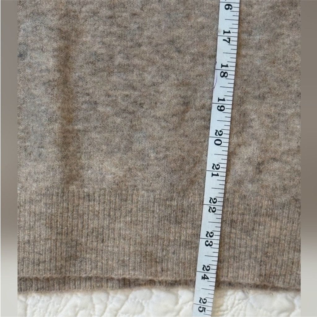 Debut Dreamers by Debut Beige Fuzzy V-Neck Sweater Medium Size M / US 6-8 / IT 42-44 - 12 Thumbnail