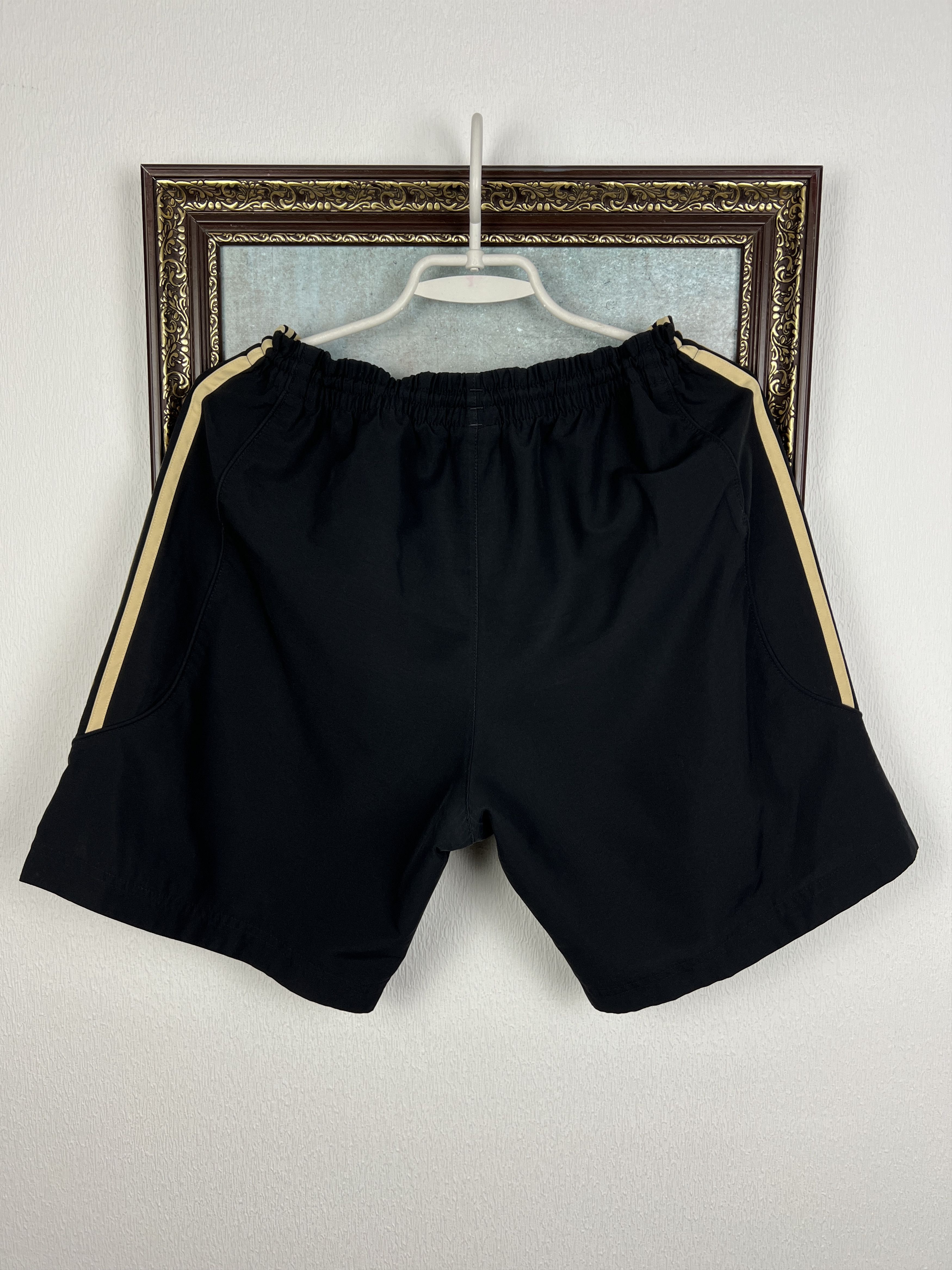 Adidas Vintage Adidas Germany Football Track Shorts Soccer Athletic Size US 32 / EU 48 - 9 Thumbnail