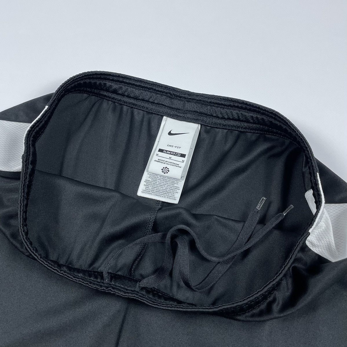 Nike Nike dri-fit Shorts Swoosh Size US 34 / EU 50 - 5 Thumbnail