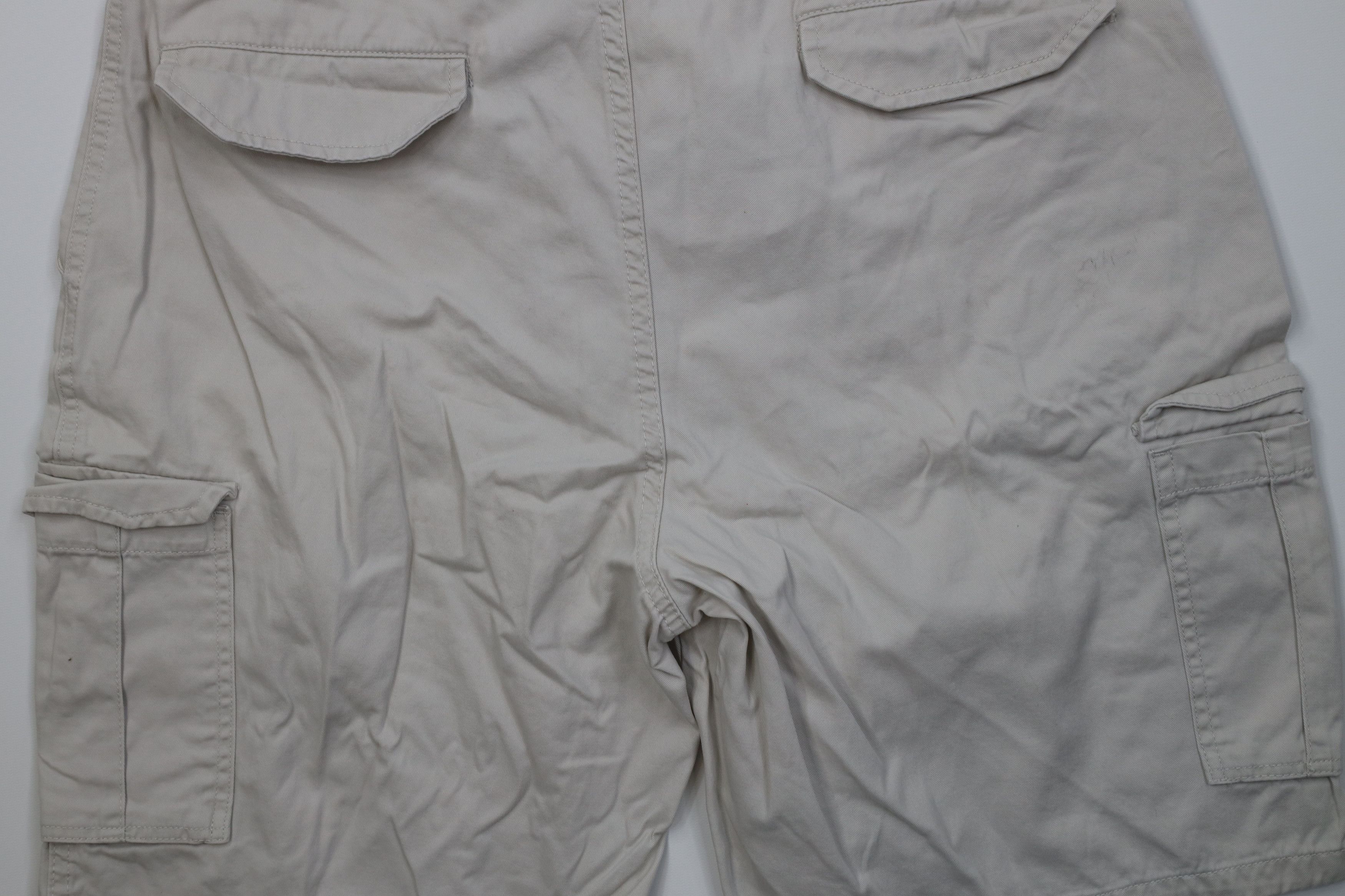 Vintage Vintage Y2K Streetwear Relaxed Fit Cargo Shorts Beige Cotton Size US 38 / EU 54 - 11 Thumbnail