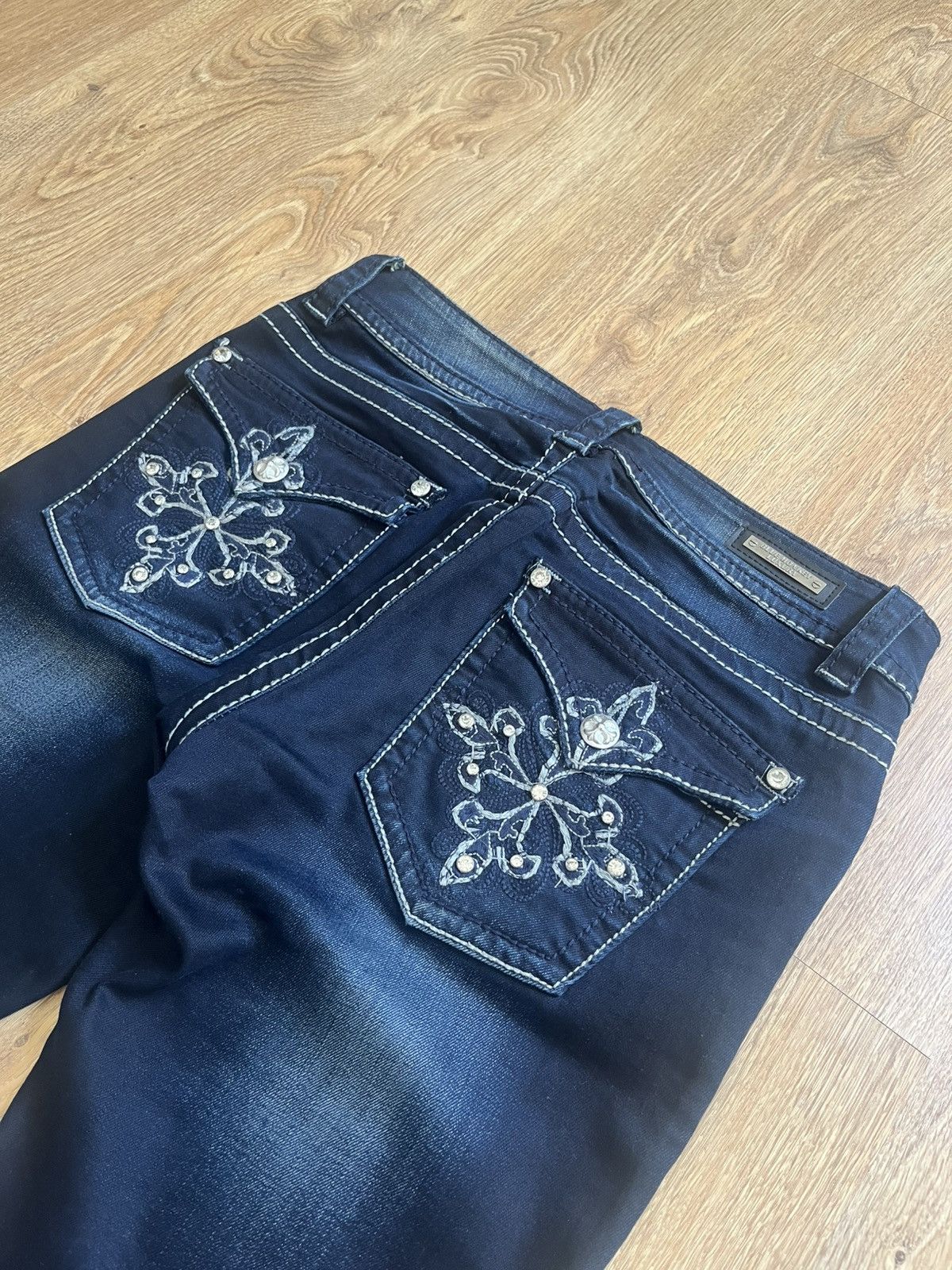 Miss Me Vintage Blue Monkey Luxury Rhinestone Flared Y2K Swag Jeans Size 27" / US 4 / IT 40 - 2 Thumbnail