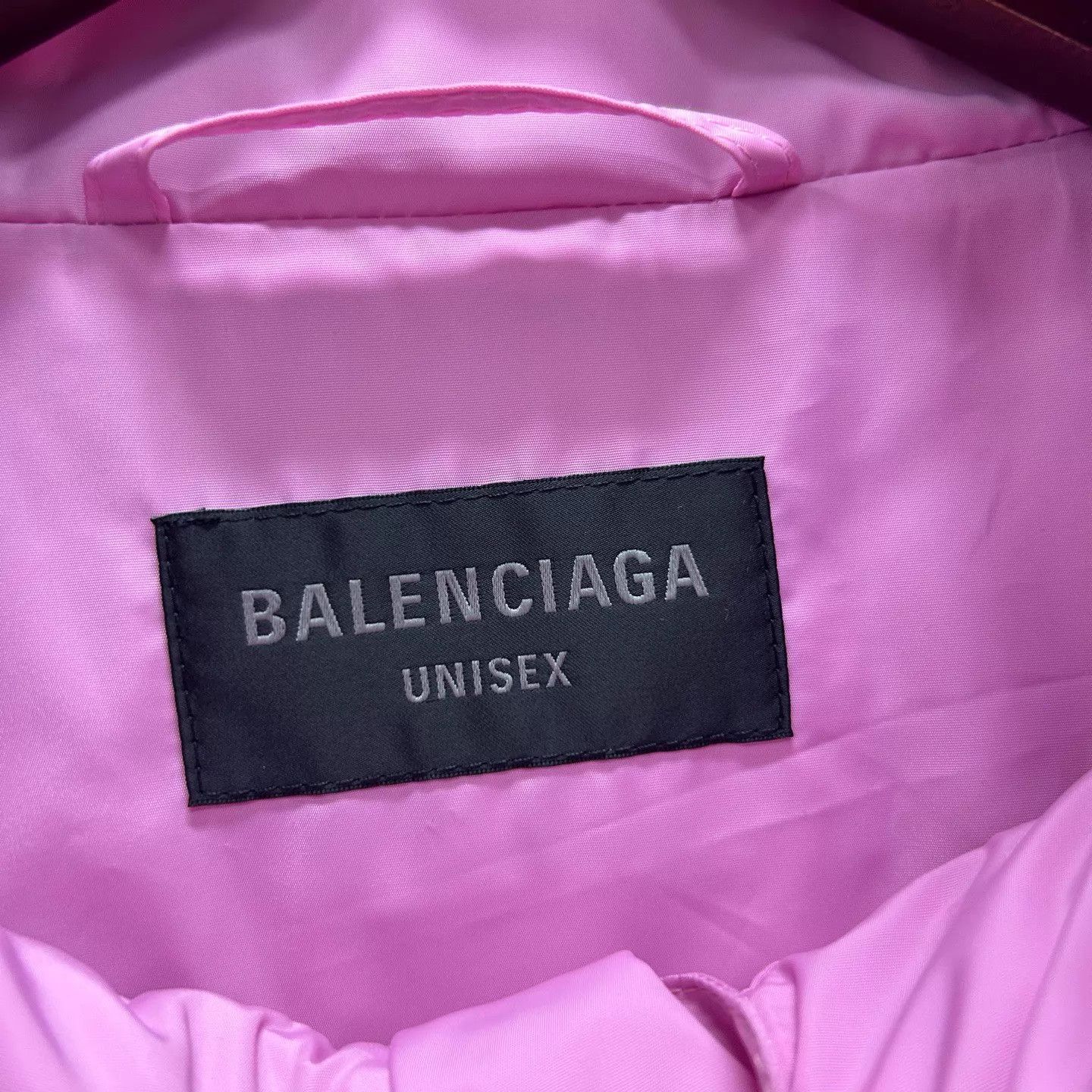 Balenciaga Balenciaga x Man Utd Pink Oversized Logo Print Coach Jkt XS Size US XS / EU 42 / 0 - 3 Thumbnail