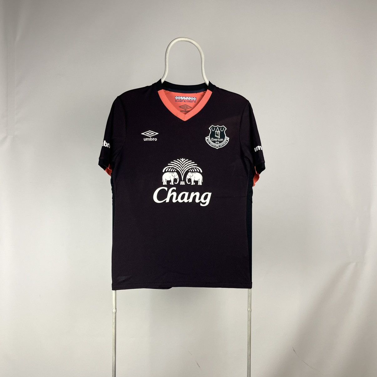 Umbro Rare Everton 2016-2017 away football shirt jersey maglia Size US S / EU 44-46 / 1 - 1 Thumbnail