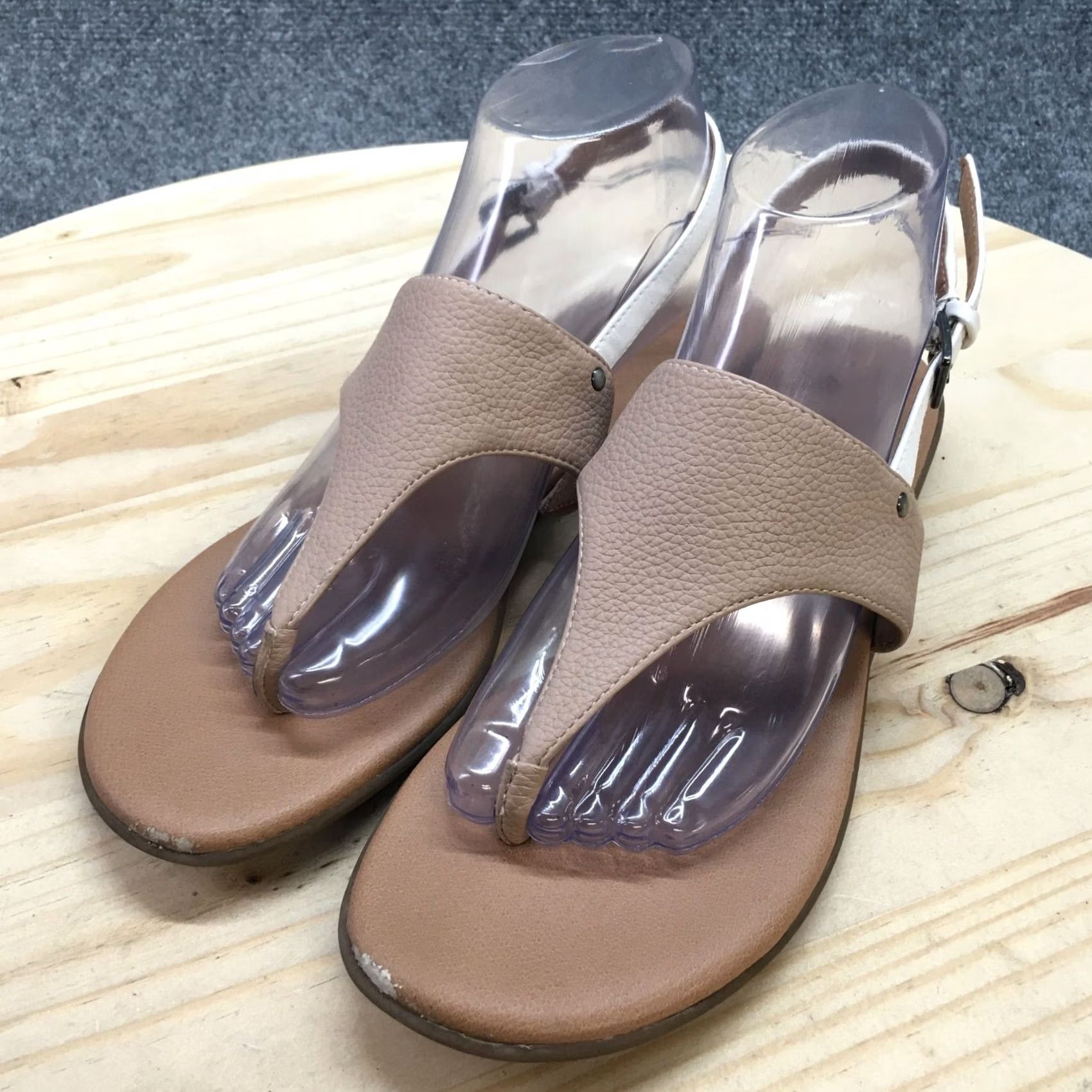 Vintage Aerosoles Sandals Womens 9 M Thong Slingback Beige Faux Leather Size US 9 / IT 39 - 3 Thumbnail