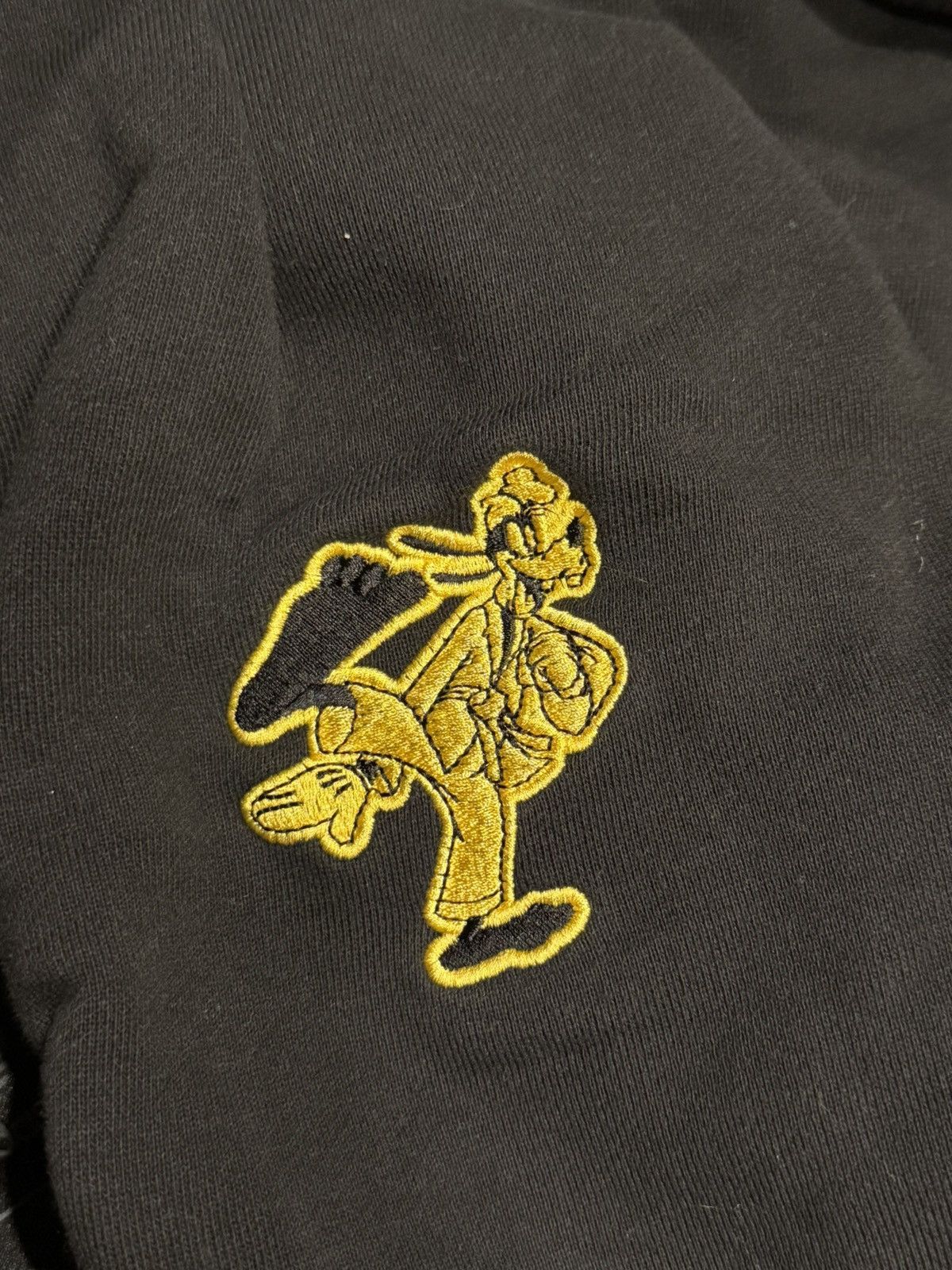 Adidas × Disney Adidas/Disney “Goofy” Crewneck Size US L / EU 52-54 / 3 - 4 Thumbnail