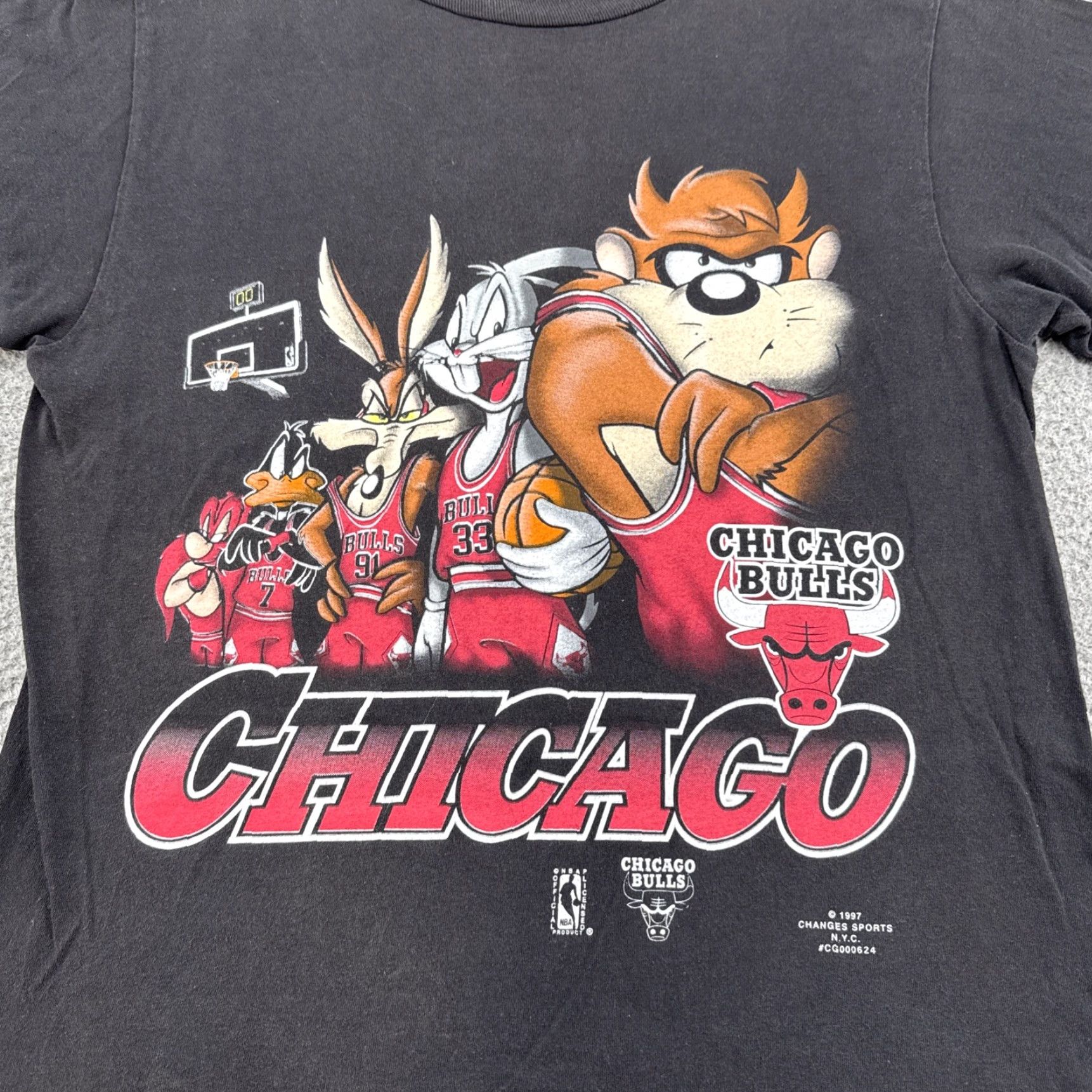 Changes VINTAGE 90s Chicago Bulls Looney Tunes Bugs Bunny Taz Daffy Duck Shirt L Men Black Cotton Size US L / EU 52-54 / 3 - 2 Thumbnail