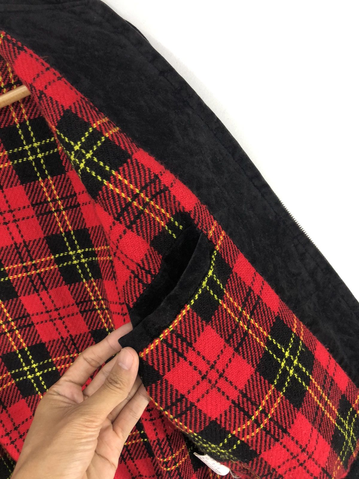 Vintage Vintage Velvet Black Bomber Jacket Size US L / EU 52-54 / 3 - 18 Thumbnail