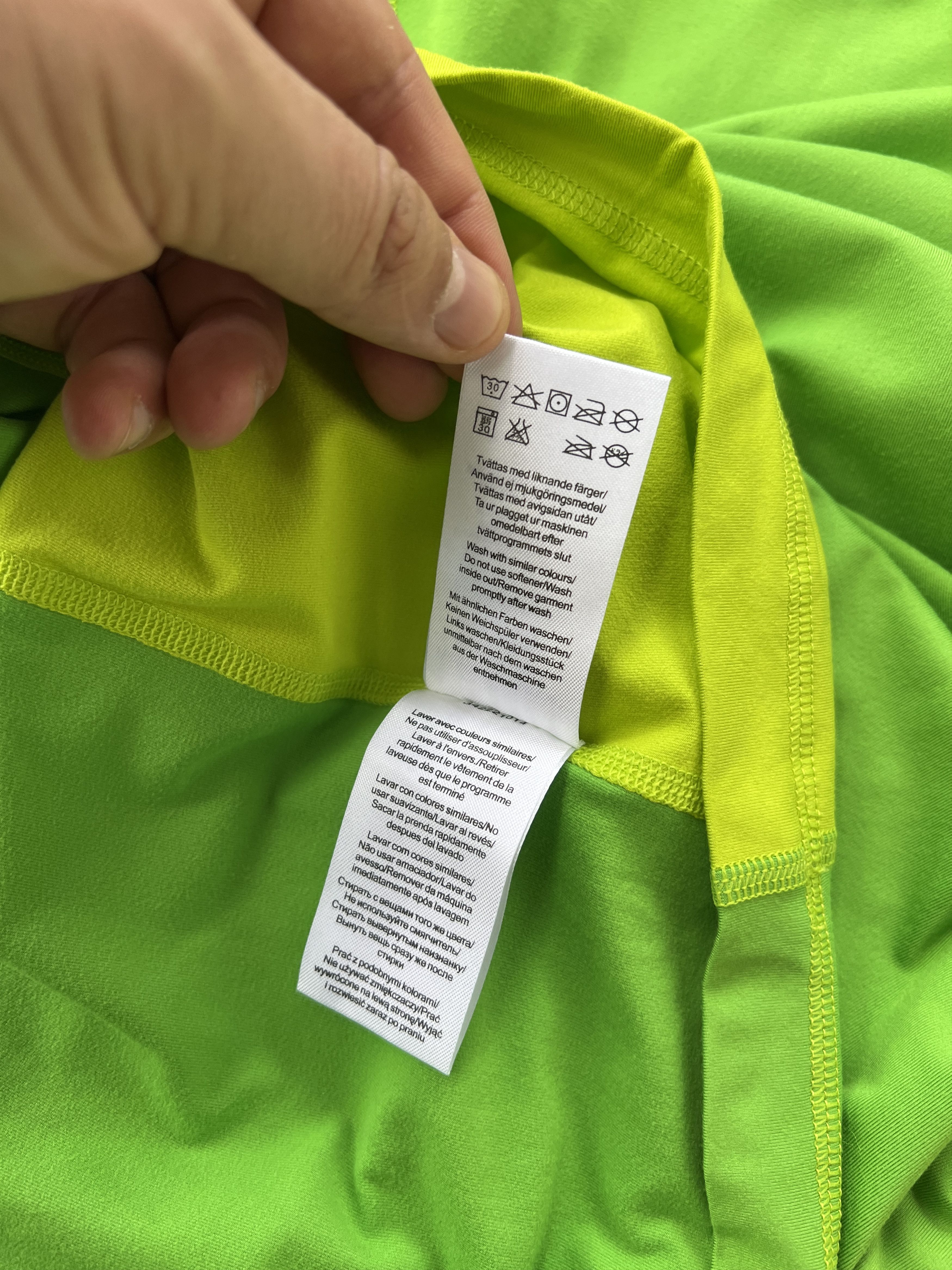 Peak Performance Peak Performance Long Sleeve Size US XL / EU 56 / 4 - 6 Thumbnail