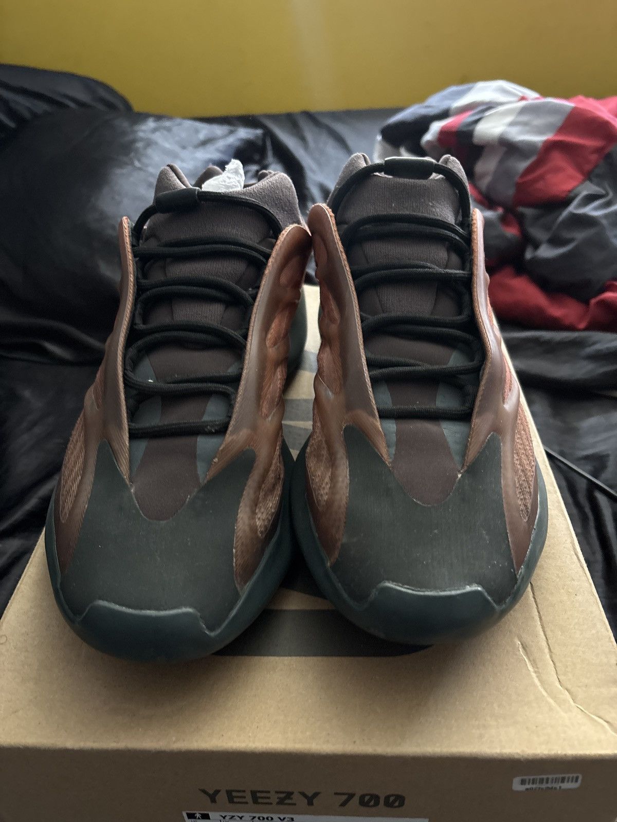 Yeezy Yeezy 700 V3 Size US 13 / EU 46 - 2 Thumbnail