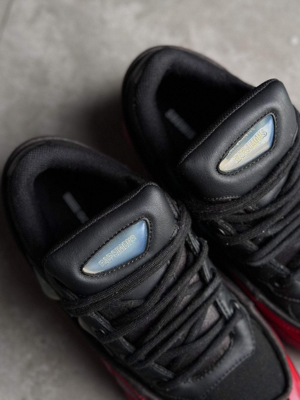 Adidas × Raf Simons SS17 OZWEEGO 3 RED/BLACK Size US 7 / EU 40 - 8 Thumbnail