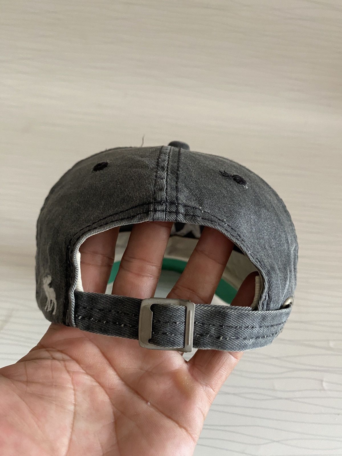 Abercrombie & Fitch 00s Abercrombie & Fitch Distressed Denim Cap Size ONE SIZE - 6 Thumbnail
