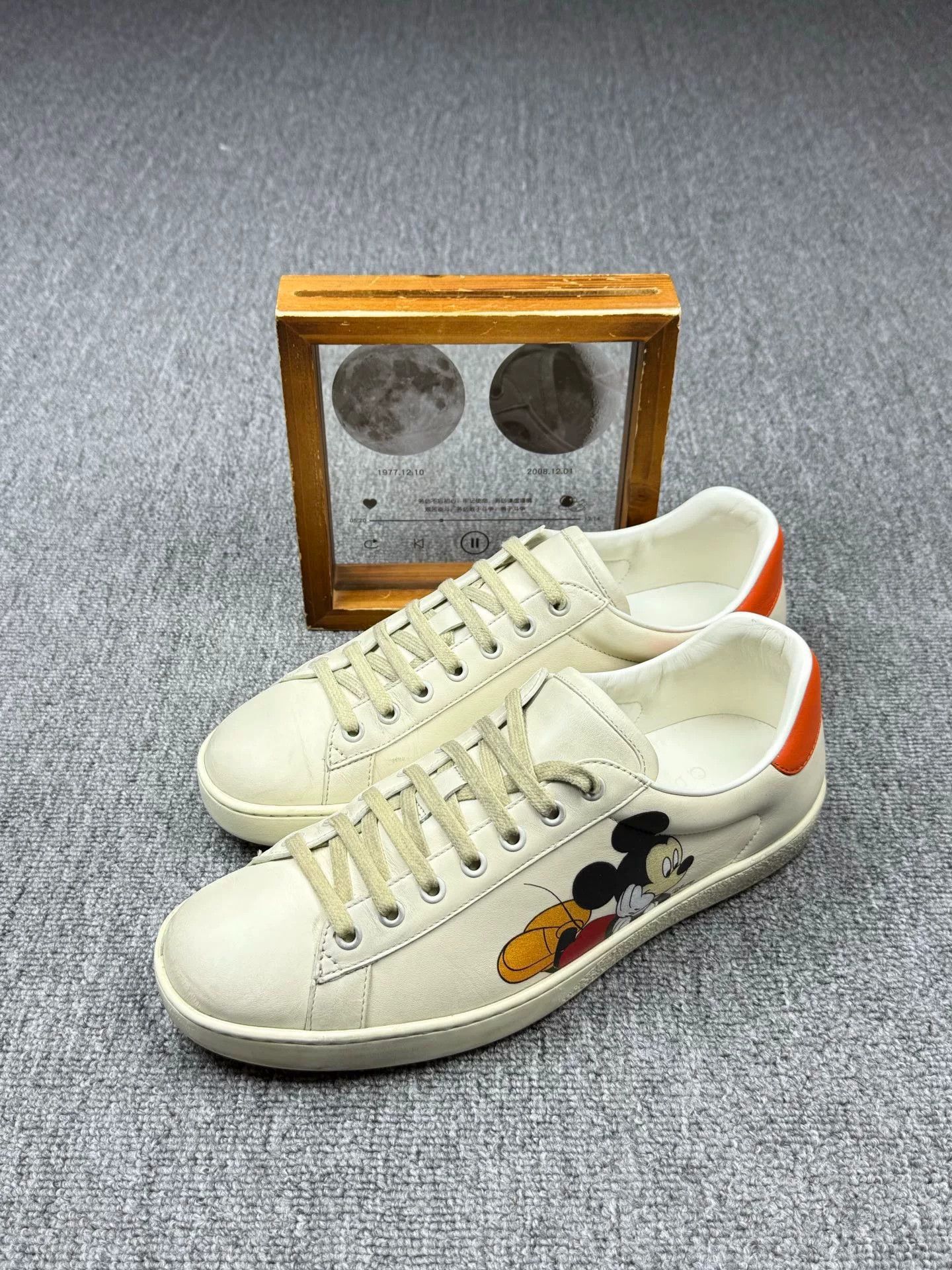 Gucci Gucci Printed Beige Lowtop Sneakers 8 Men Size US 8 / EU 41 - 1 Thumbnail