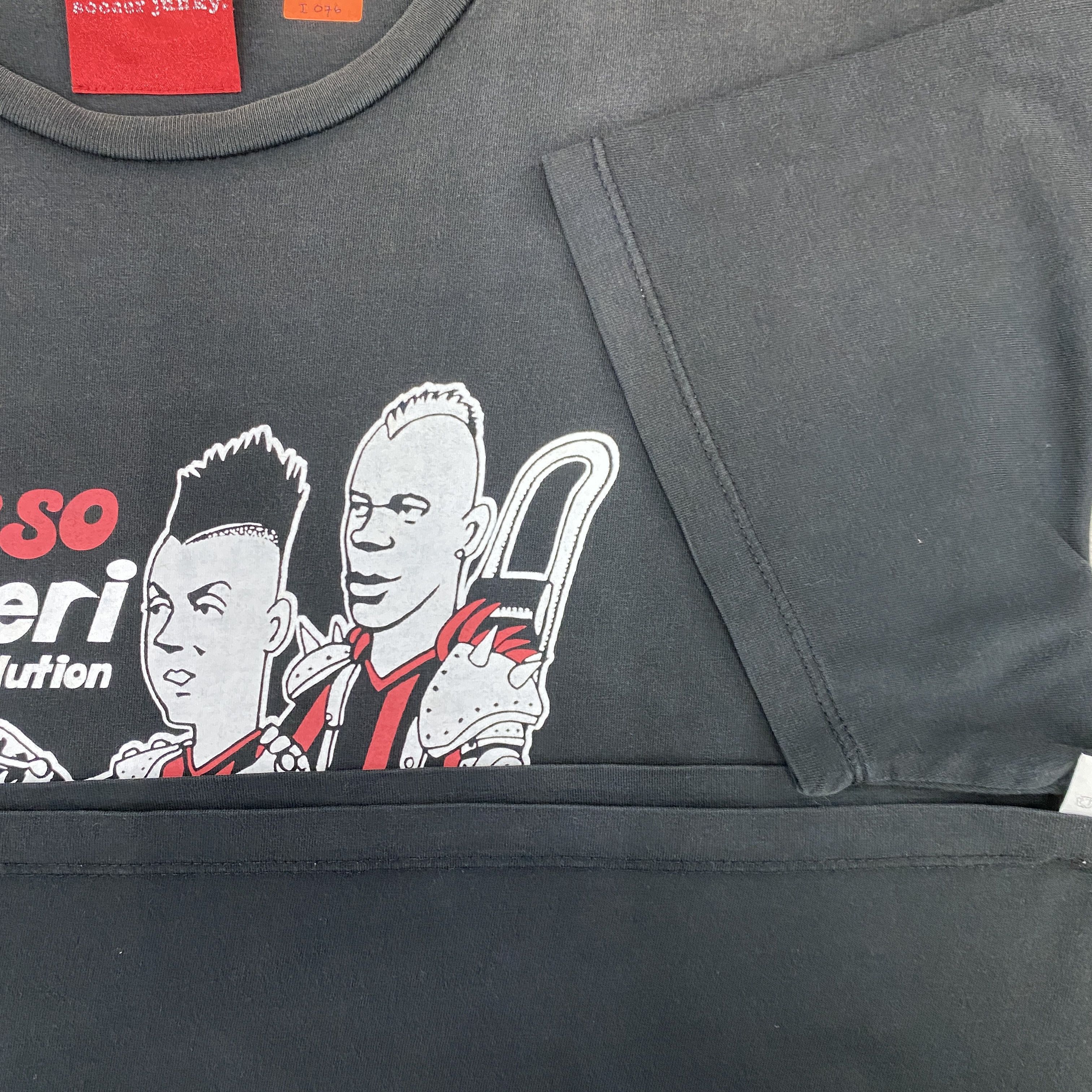 Japanese Brand Vintage Soccer Junky Ac Milan Tshirt - I076 Size US L / EU 52-54 / 3 - 6 Thumbnail