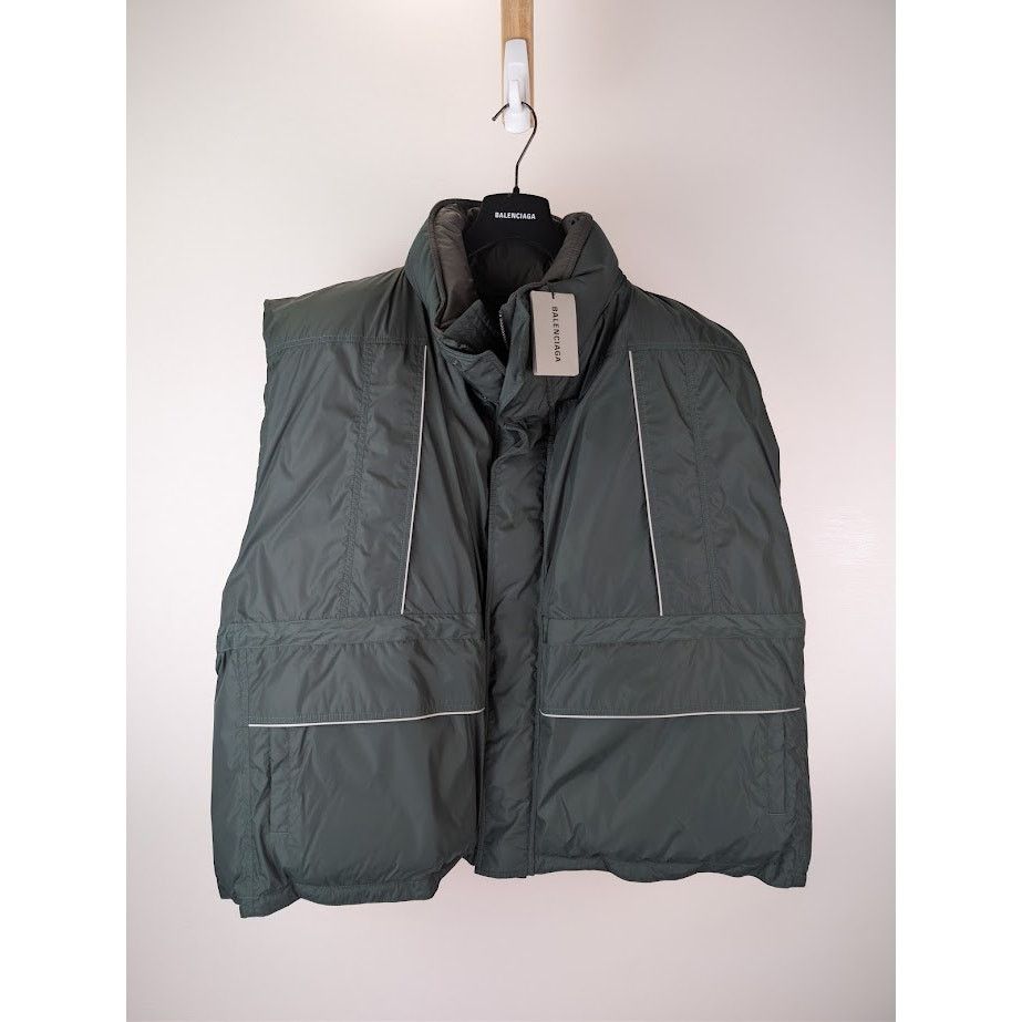 Balenciaga o1rshd1 Mat Nylon Wrap Gilet in Cypress Green Size US M / EU 48-50 / 2 - 1 Thumbnail