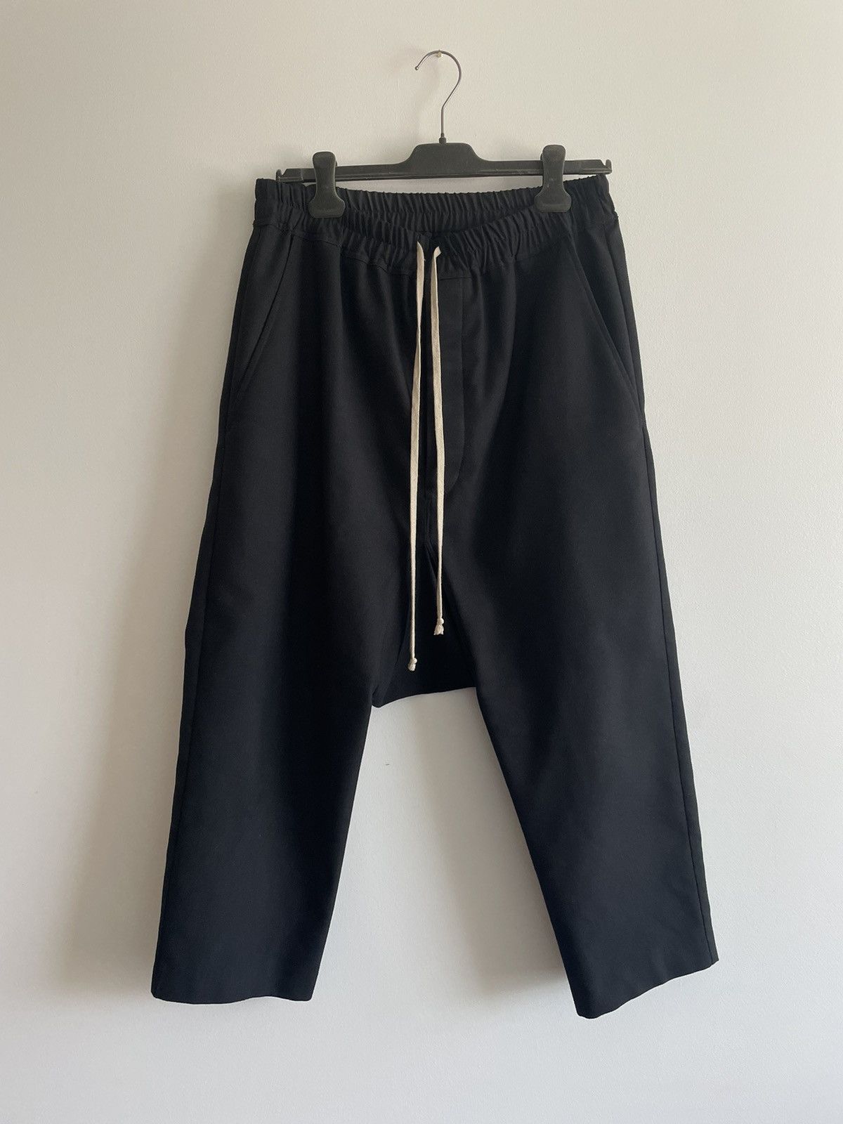Rick Owens Drawstring Cropped Trouser | Rick Owens RU2053381-CVR Size US 34 / EU 50 - 1 Thumbnail