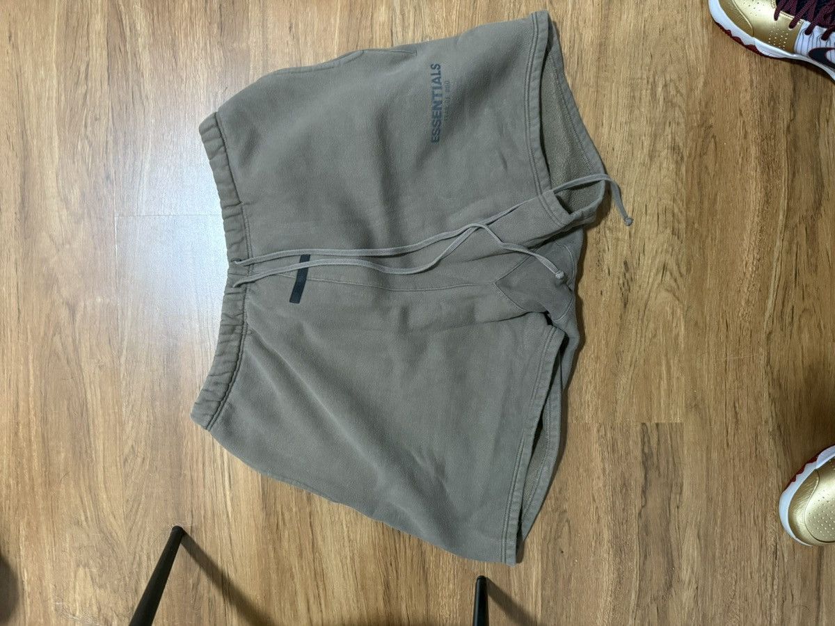Essentials Essentials fear of god sweat shorts XXL Size US 38 / EU 54 - 1 Thumbnail