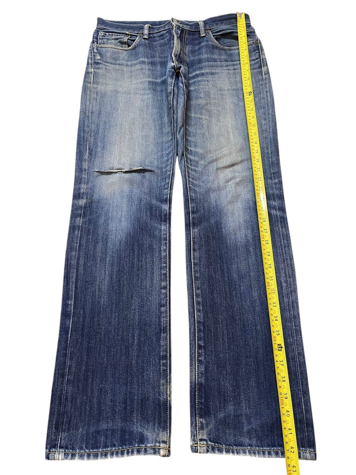Uniqlo Vintage Japanese Uniqlo Blue Faded Wash Distress Style Jeans Size US 34 / EU 50 - 13 Thumbnail