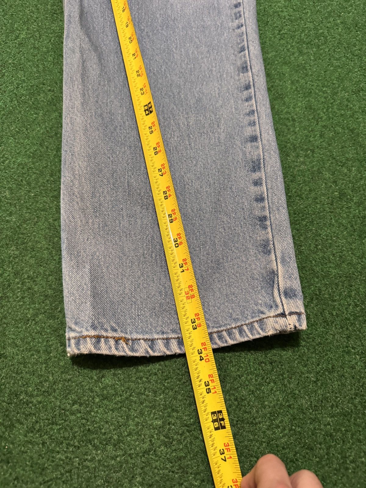 Levi's Vintage Clothing Levis 550 Relaxed Y2K Wide Leg Baggy 34x34 Light Wash Jeans Size US 34 / EU 50 - 8 Thumbnail
