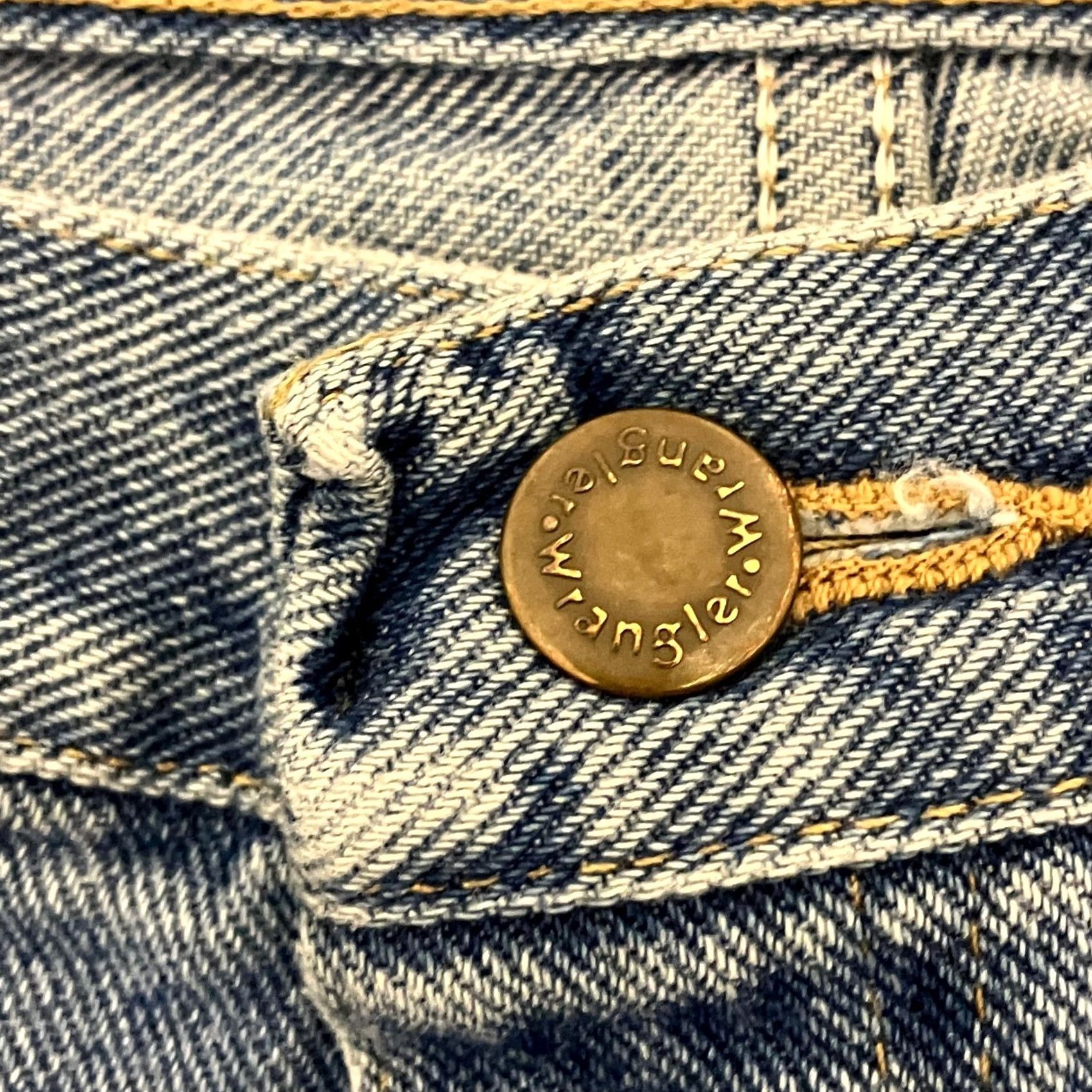 Wrangler Wrangler Denim Shorts Mens 36W 10L Blue Relaxed Fit Summer Zip Fly Size US 36 / EU 52 - 2 Thumbnail