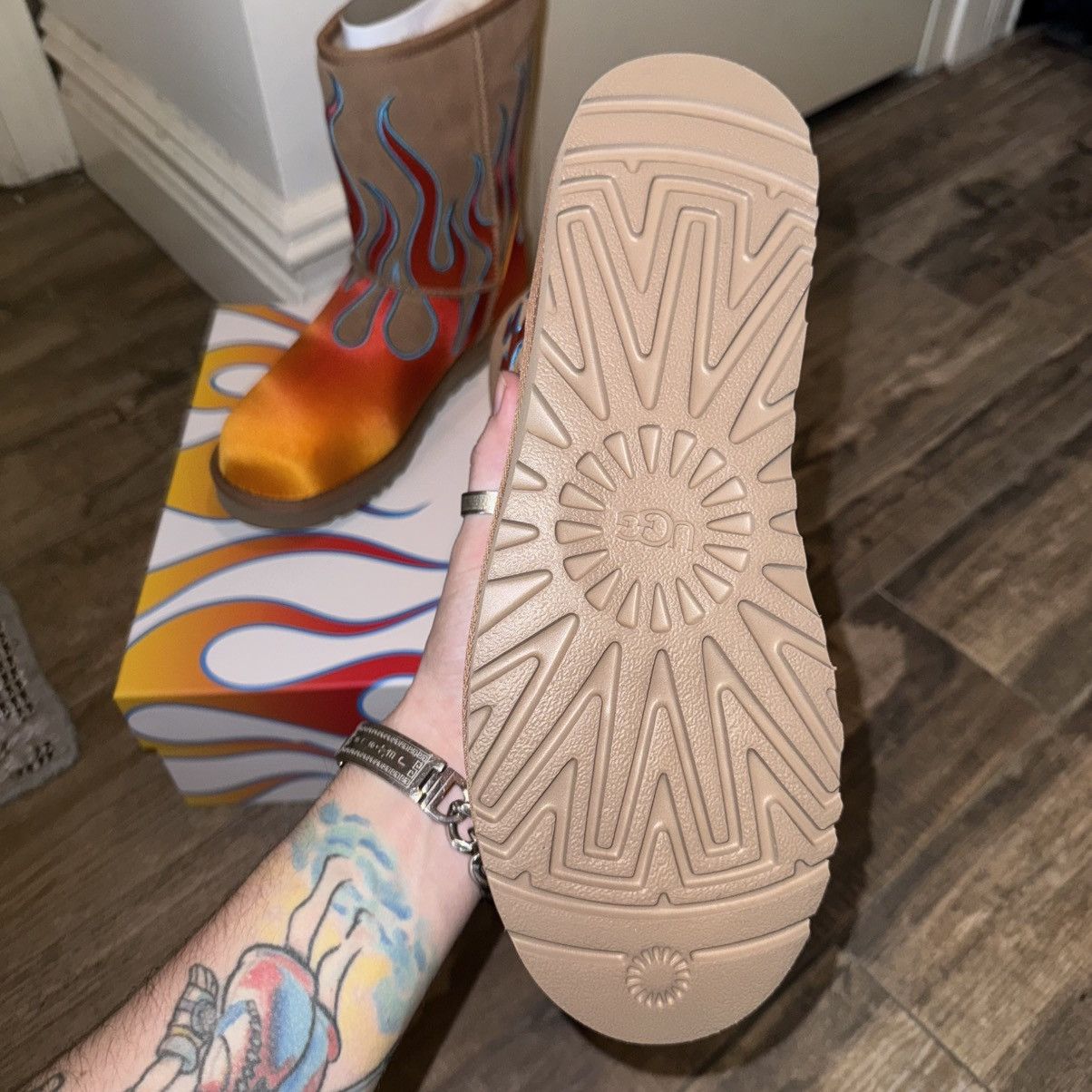 Jeremy Scott Jeremy scott x ugg flame uggs Size US 9 / EU 42 - 6 Thumbnail