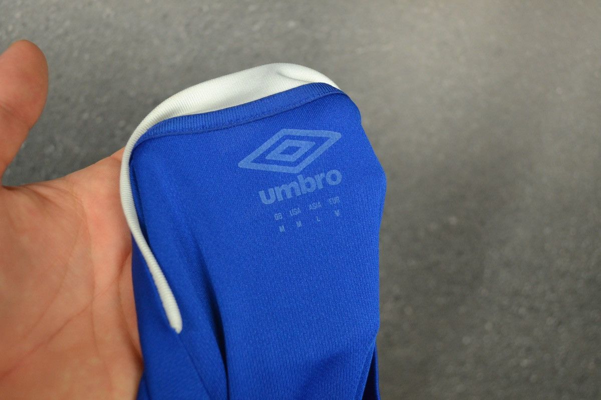 Umbro Everton FC Toffees 2019 2020 home soccer jersey Umbro Size US M / EU 48-50 / 2 - 7 Thumbnail