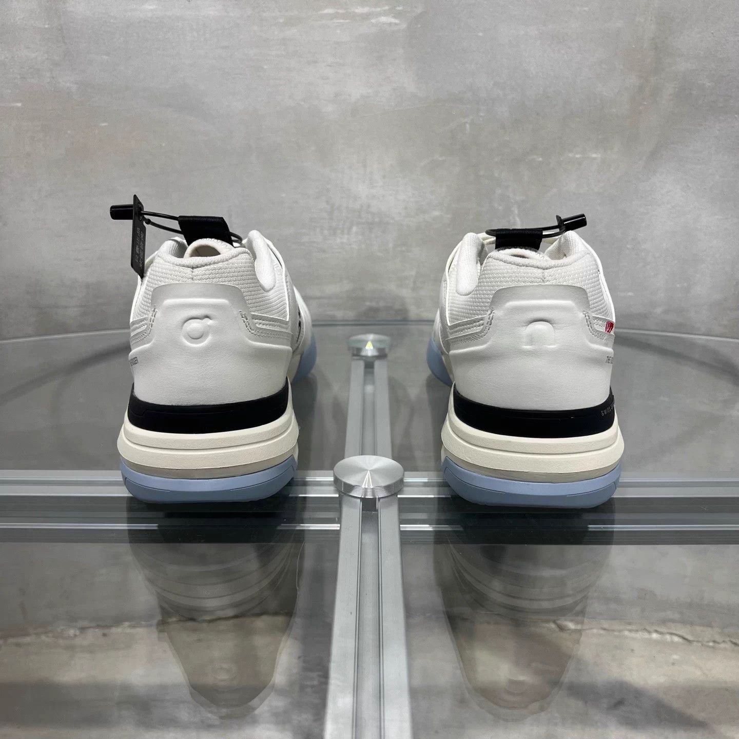 On On Running Shoes White/Blue EUR 43.5 Size US 10.5 / EU 43-44 - 6 Thumbnail