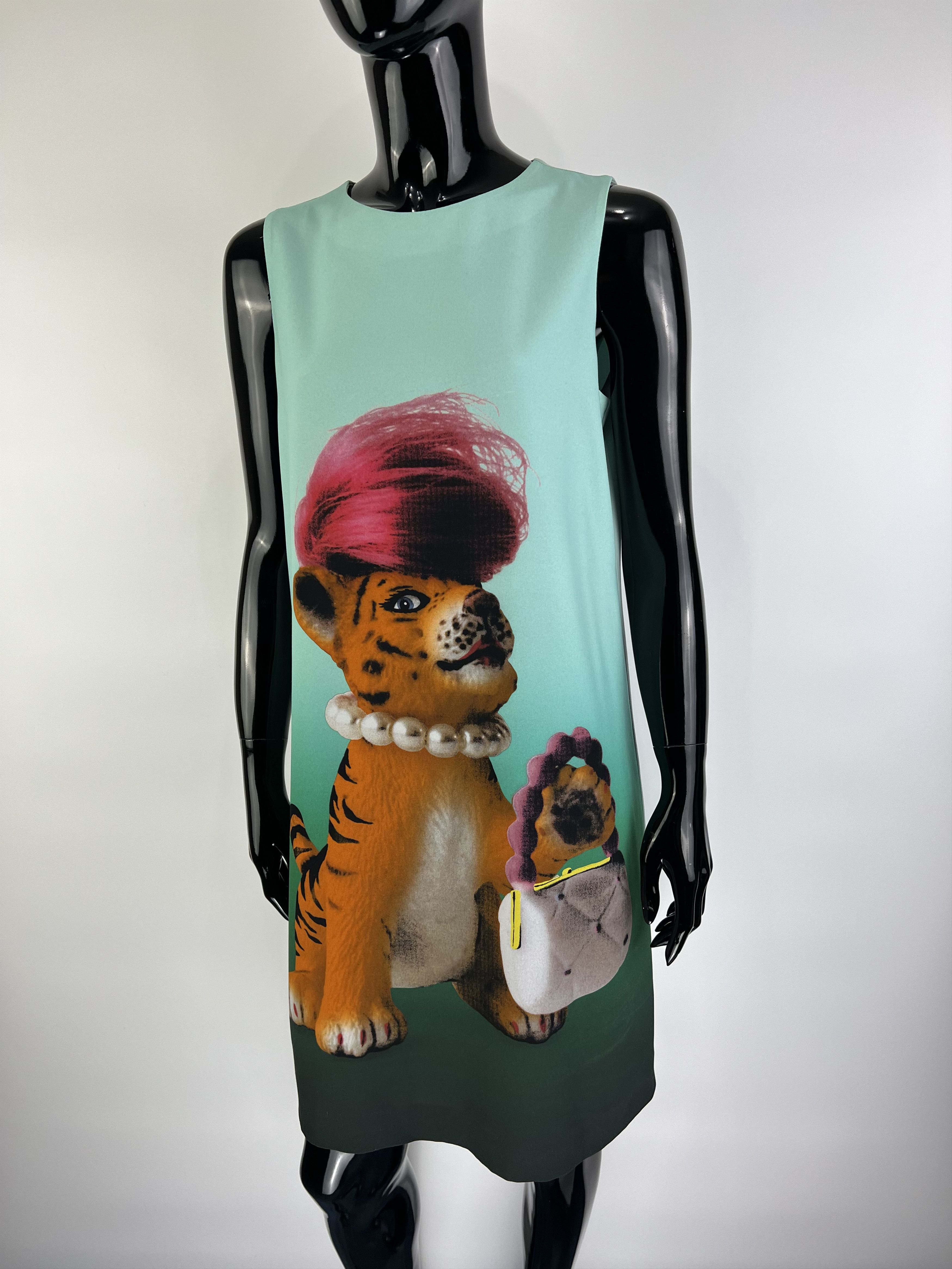 Moschino Moschino Cheap And Chic Printed Dress Size US 6 Size M / US 6-8 / IT 42-44 - 1 Thumbnail