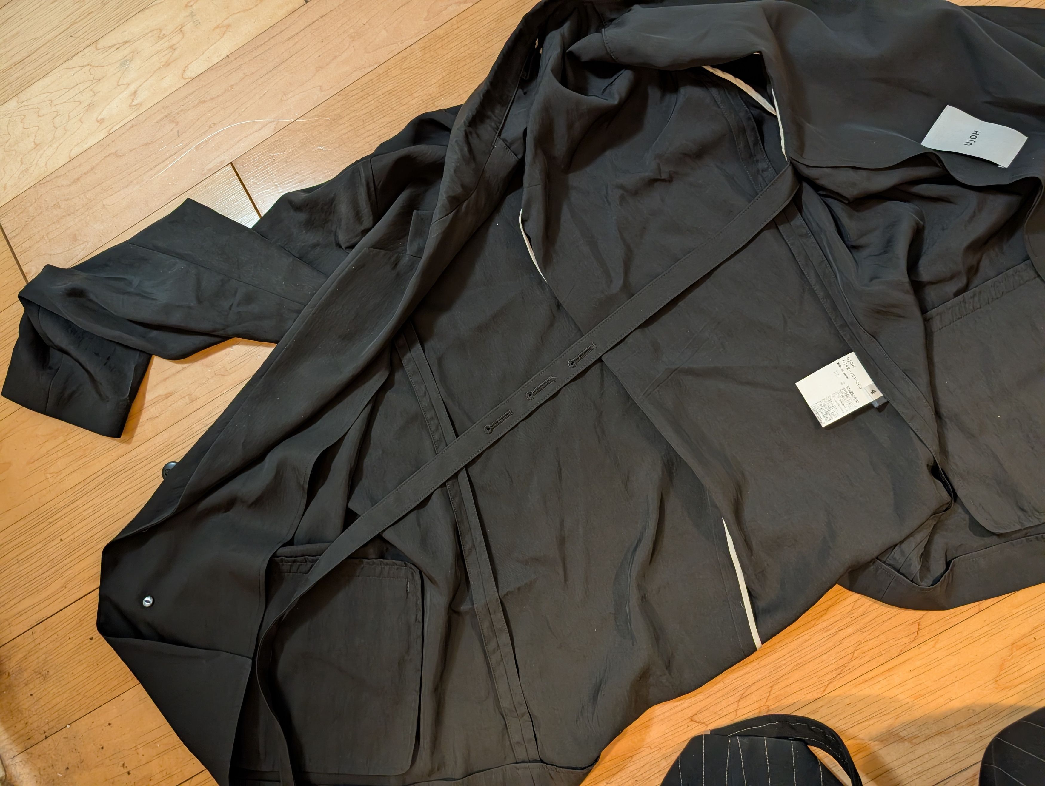 Other Ujoh Black Rayon/Nylon Oversized Belt Blazer Size 4 Size 44R - 3 Thumbnail