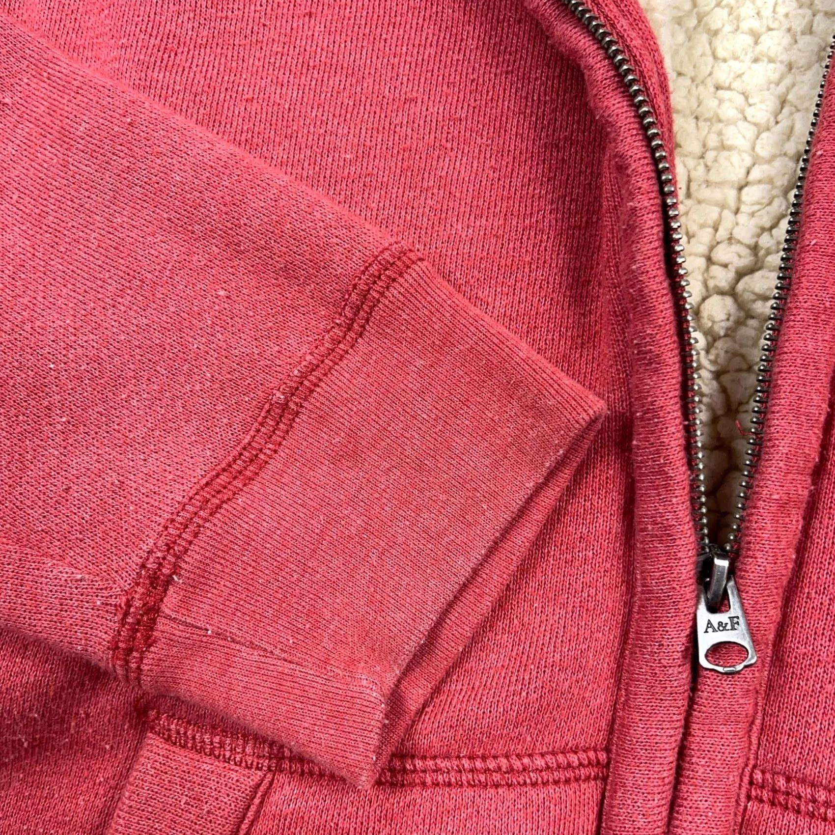 Abercrombie & Fitch VINTAGE Abercrombie & Fitch Hoodie Mens M Pink Sherpa Lined Full Zip Pullover Logo Embroidered Unisex? Size US M / EU 48-50 / 2 - 4 Thumbnail