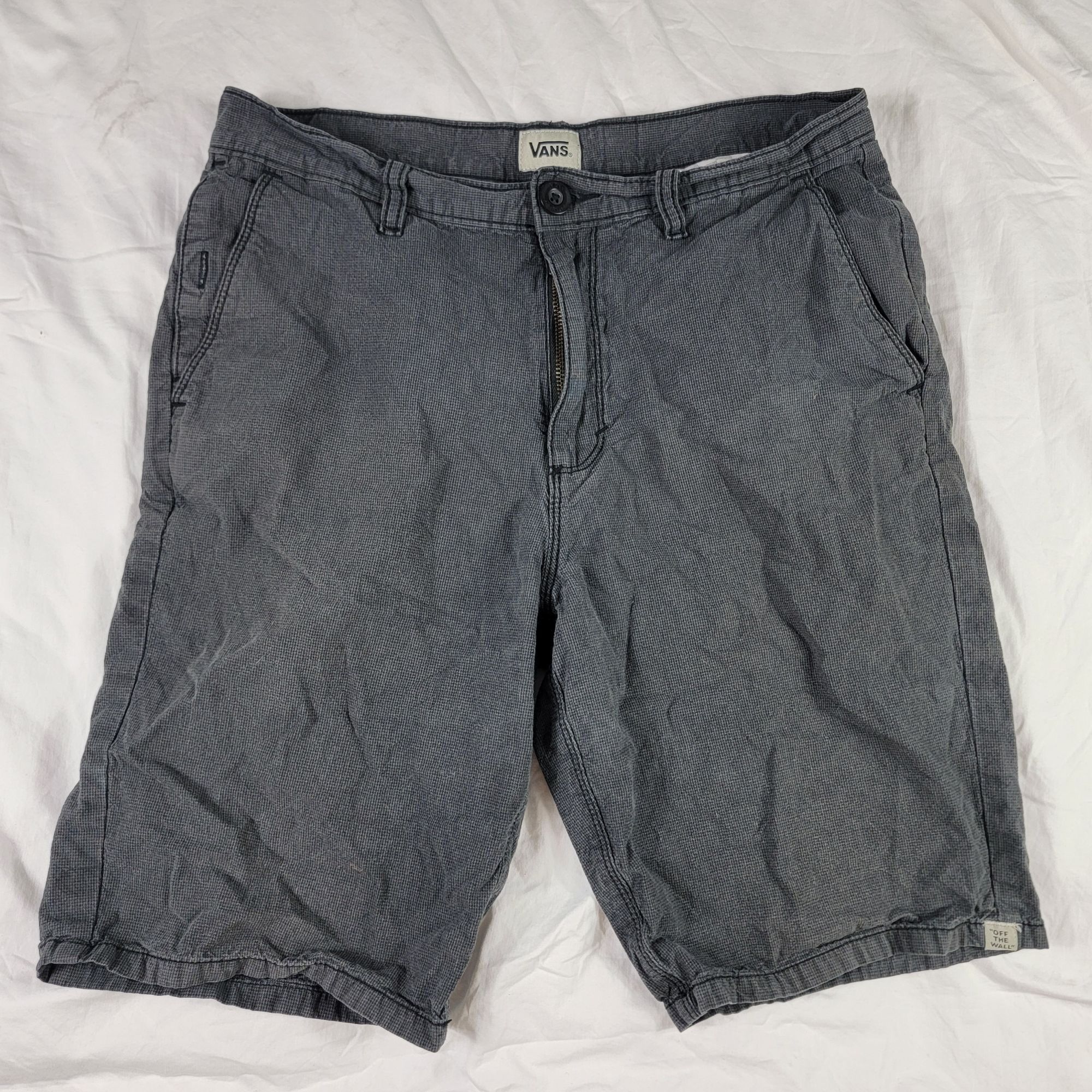 Vans Vans Mens Size 30 Gray Casual Shorts Outdoors Summer Beach H Size US 30 / EU 46 - 1 Thumbnail