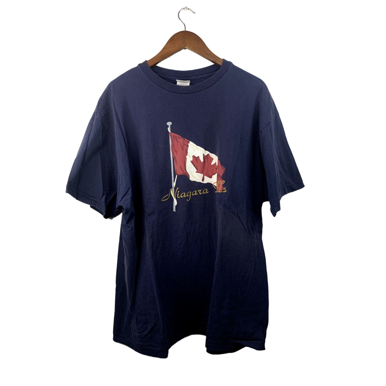 Vintage Vintage Niagara Parks Shirt Collection Navy Canada Flag Tee Size US XXL / EU 58 / 5 - 1 Thumbnail