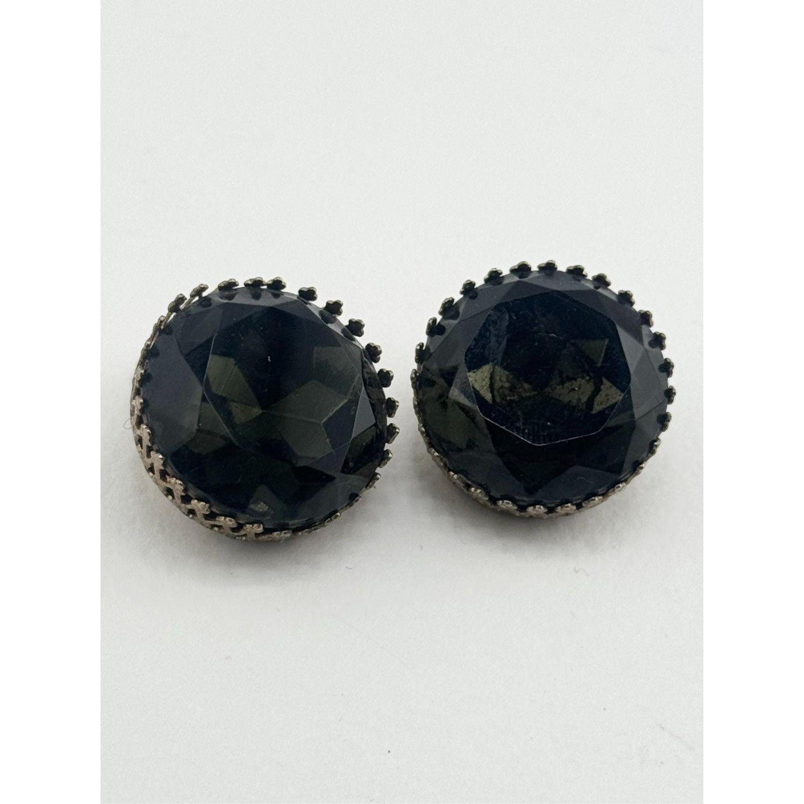 Vintage Vintage faceted glass rhinestone circle clip on earrings Size ONE SIZE - 4 Thumbnail