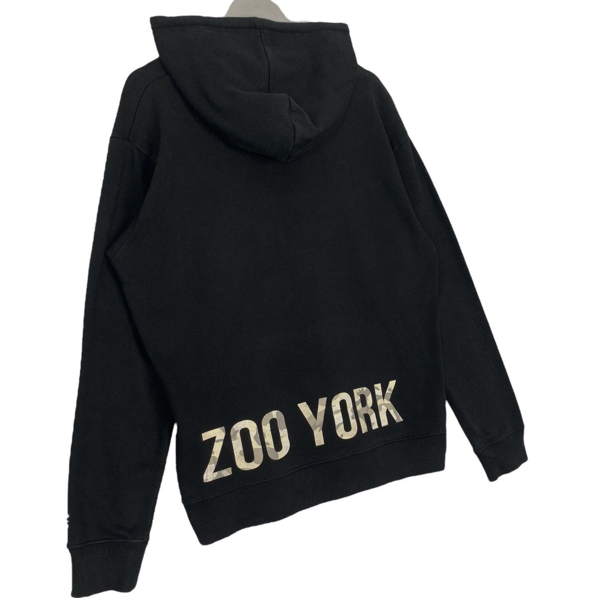 Vintage Vintage Zoo York Full Zip Hoodie Black Pullover Jumper L Size US L / EU 52-54 / 3 - 9 Thumbnail