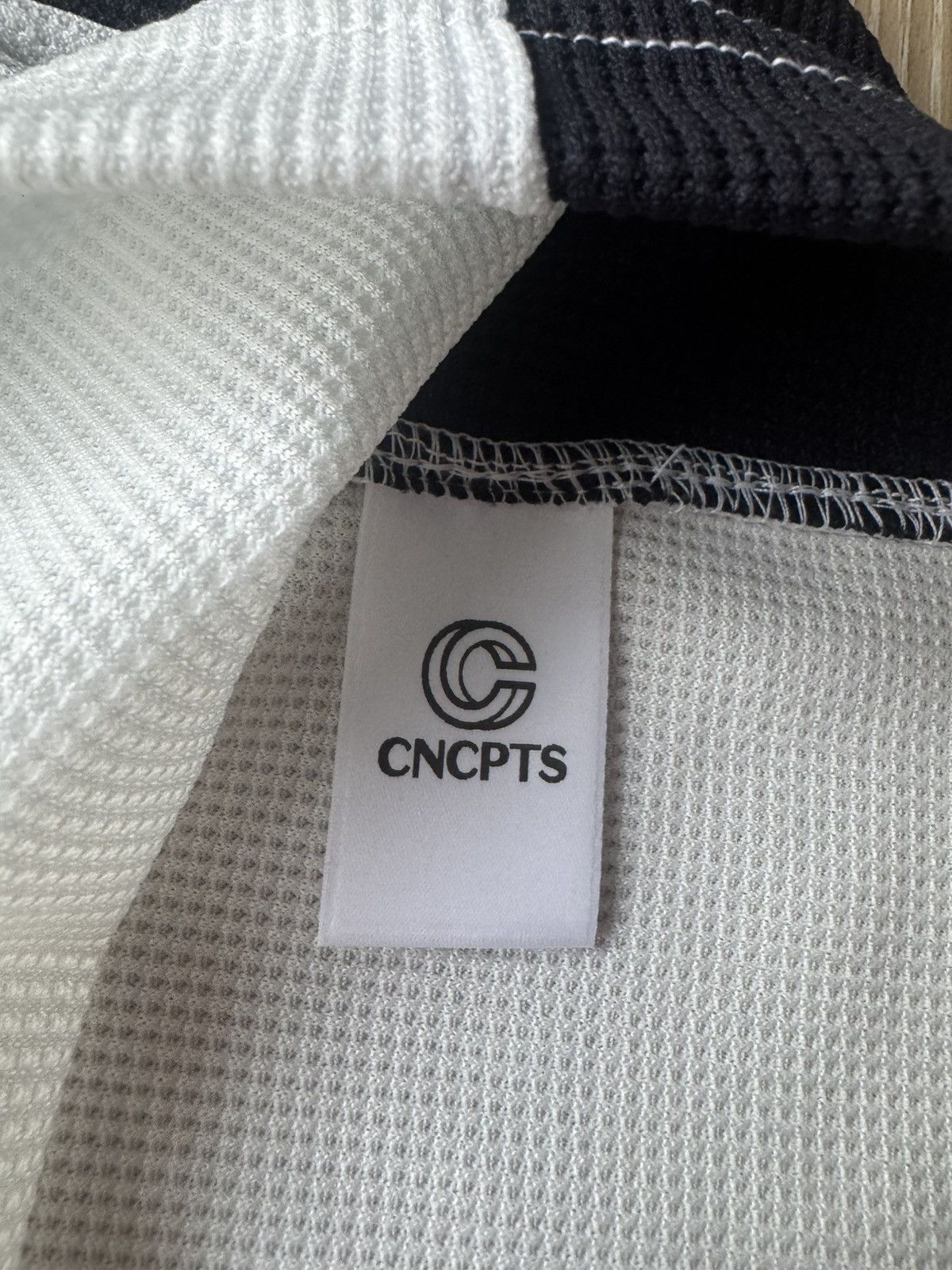 CNCPTS CNCPTS Contrast Poly Waffle Sport Shirt Size L Size US L / EU 52-54 / 3 - 4 Thumbnail