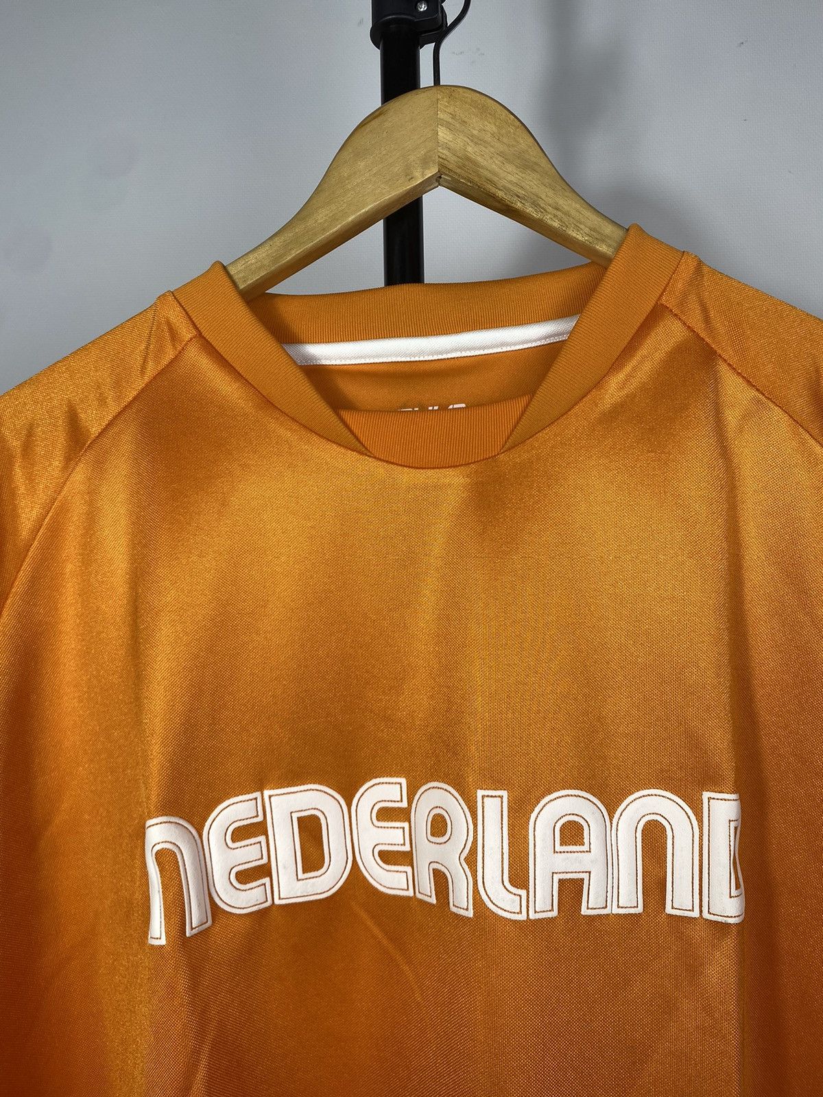 Nike × Vintage Vintage 00s Nederland Logo Home Football T Shirt Size US XL / EU 56 / 4 - 3 Thumbnail
