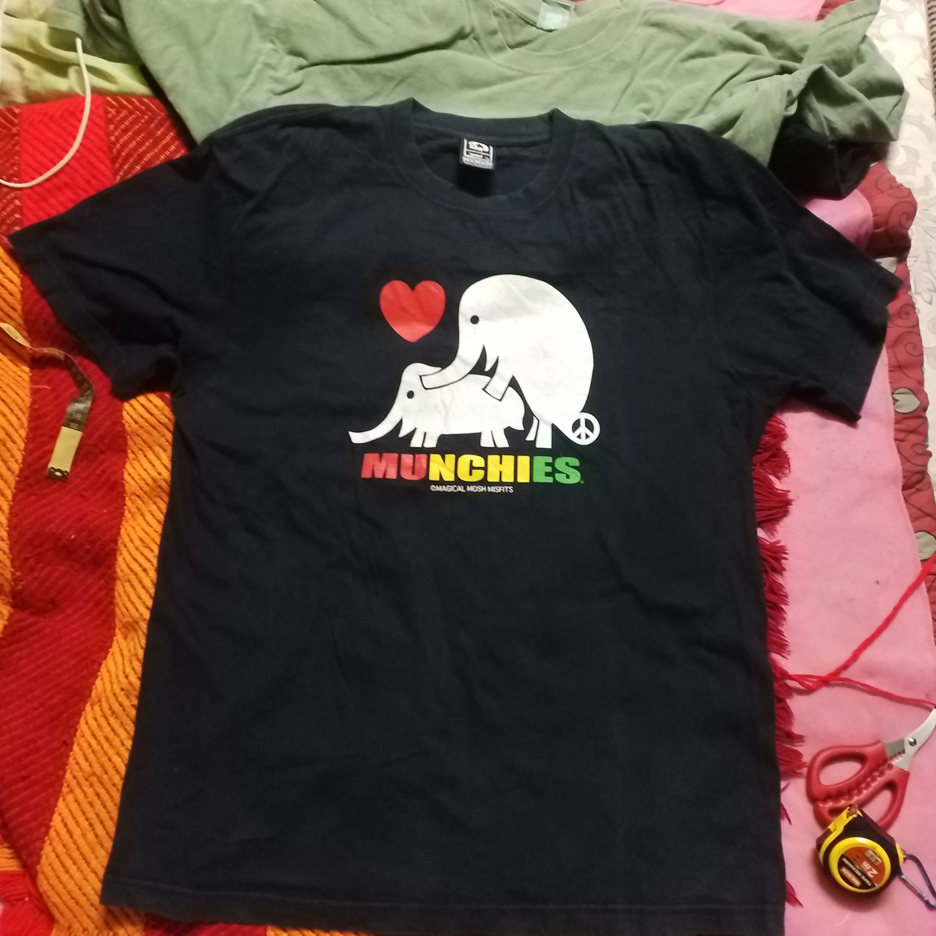 Japanese Brand MUNCHIES MAGICAL MOSH MISFITS FUCKING ELEPHANT 😆😆 Size US XL / EU 56 / 4 - 2 Thumbnail