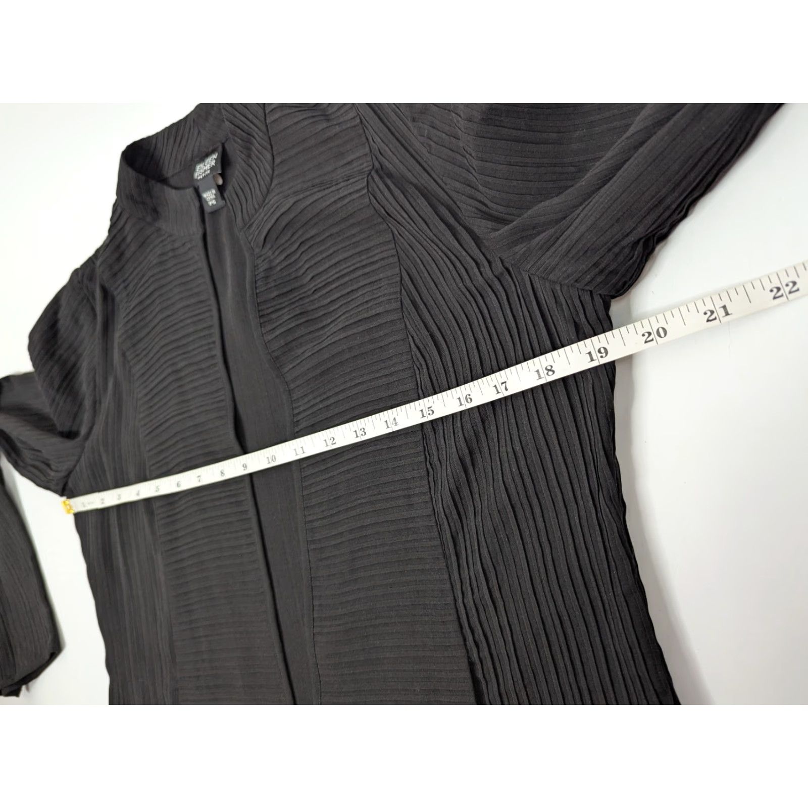 Eileen Fisher EILEEN FISHER Silk Pleated Open front Long Sleeve Black Blazer Top Petite Small Blazer Women Silk Open Front Pleated Black Small Petite Size S / US 4 / IT 40 - 7 Thumbnail