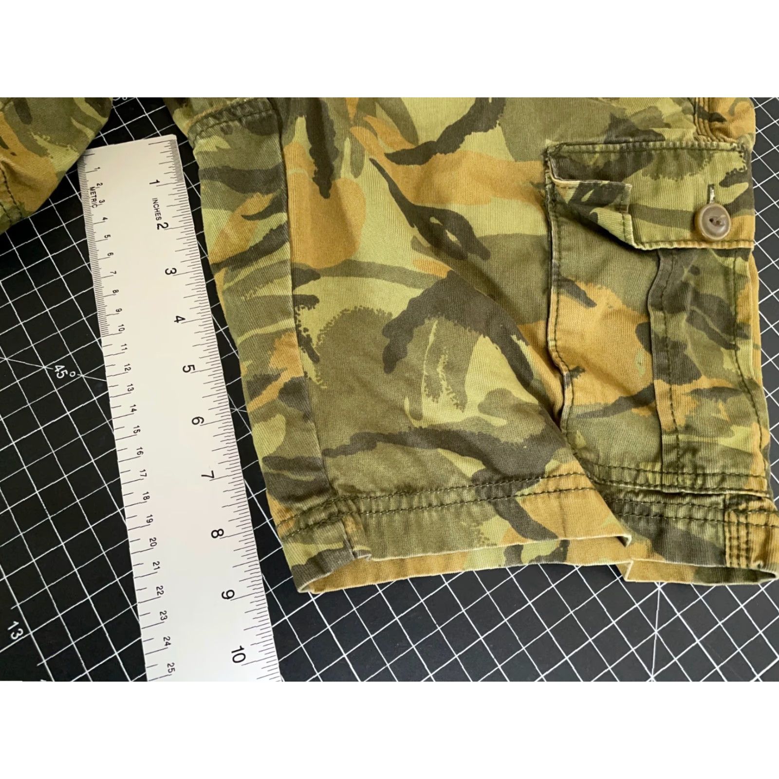 Vintage VINTAGE L.L. Bean Cargo Shorts Men's 30 x 9 Green Camo Cotton Slim Fit Casual Outdoor Size US 30 / EU 46 - 6 Thumbnail