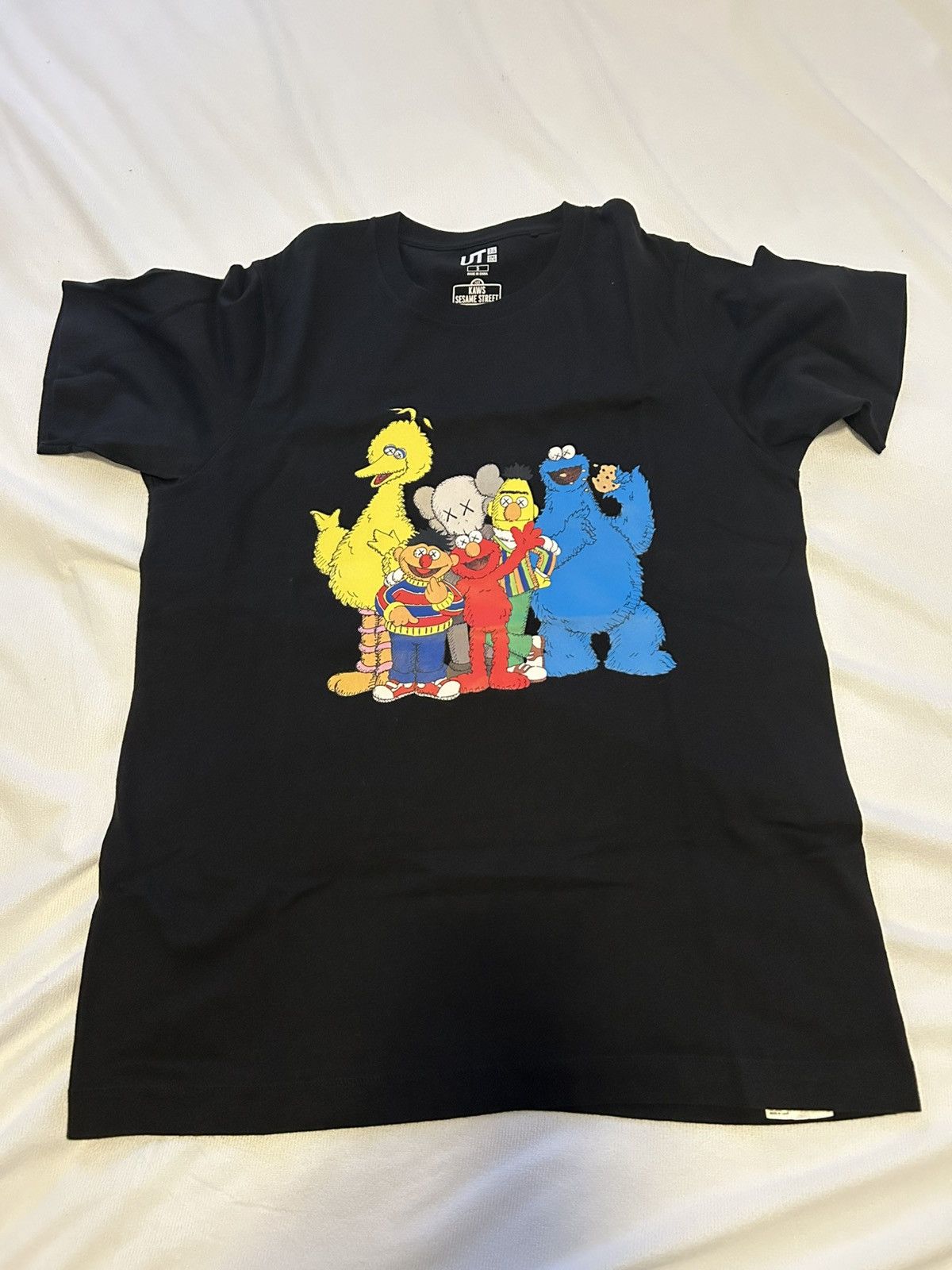 Kaws × Uniqlo Kaws x Sesame Street Size US S / EU 44-46 / 1 - 1 Preview