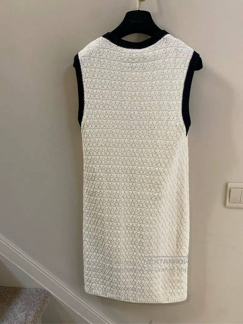 Chanel Chanel 24-year-old white knitted dress Size XXS / US 00 / IT 34 - 2 Thumbnail