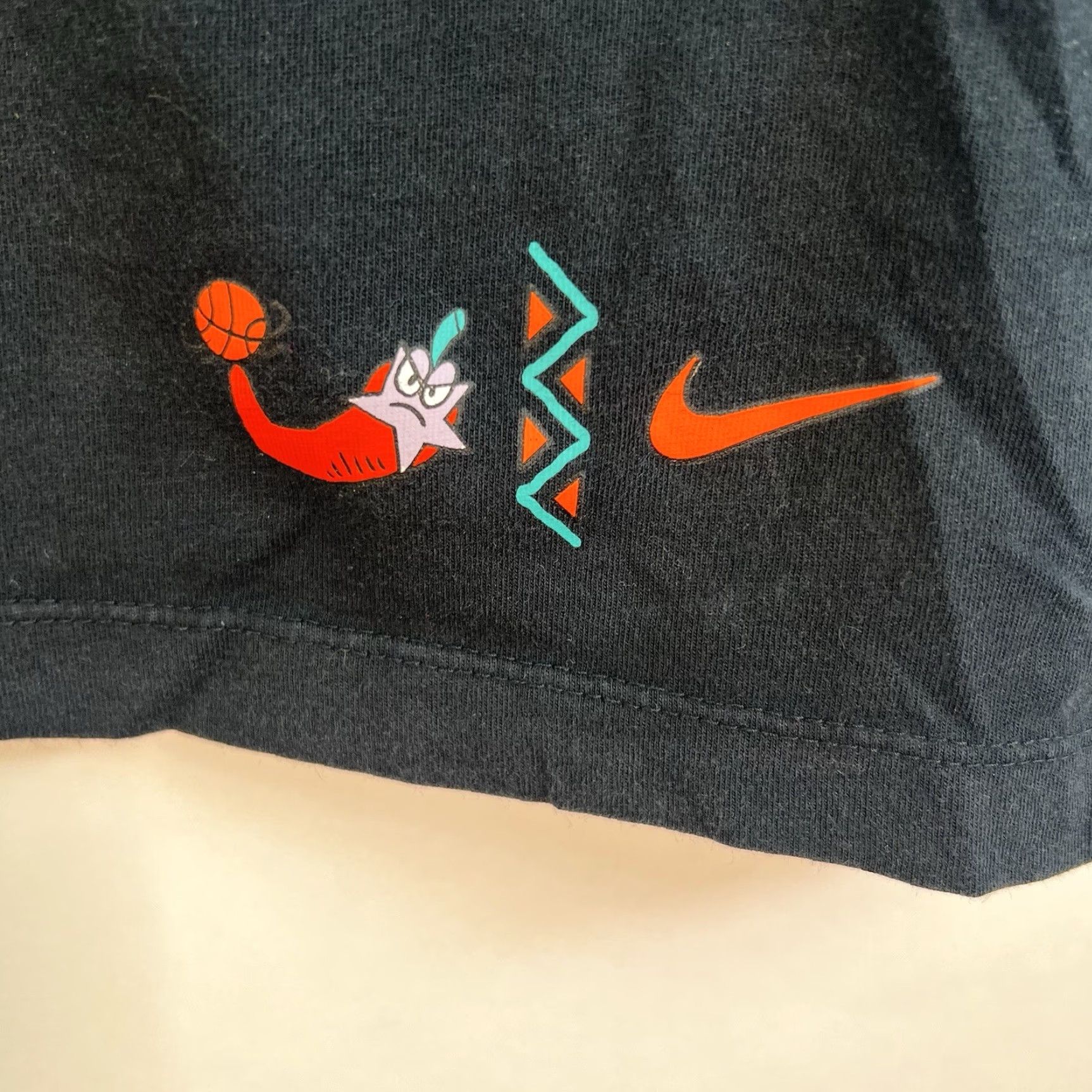 Nike Nike Exploration Basketball Graphic T-Shirt Mens Medium Black Sports Tee Size US M / EU 48-50 / 2 - 2 Thumbnail