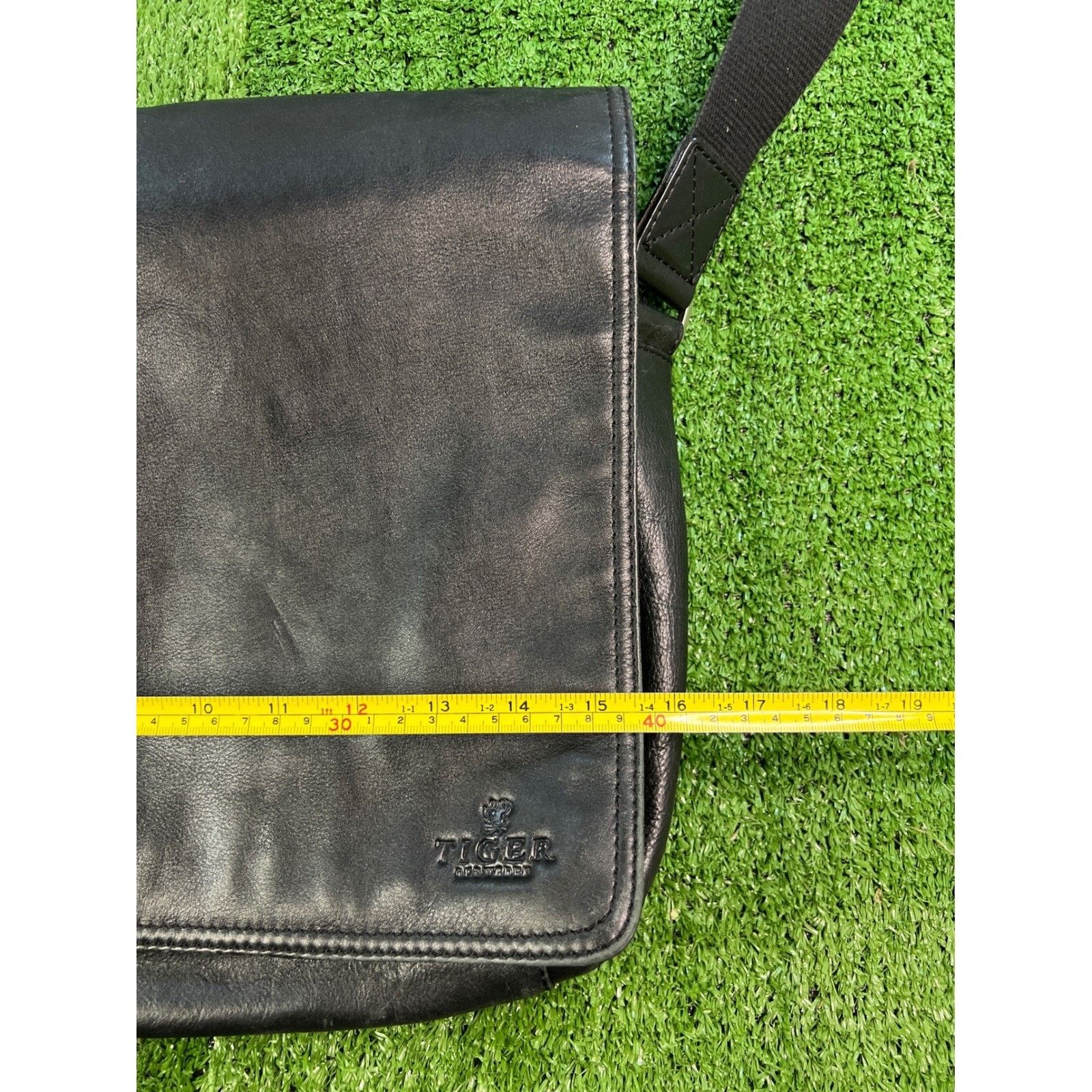 Tiger of Sweden Tiger of Sweden Black Leather Messenger Bag Shoulder Work Size 38 - 9 Thumbnail
