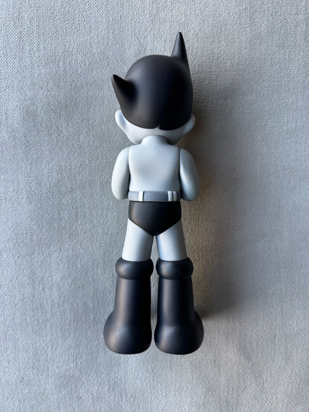 Other ToyQube Astro Boy Greeting Edition Mono Gray Vinyl Figure Size ONE SIZE - 6 Thumbnail
