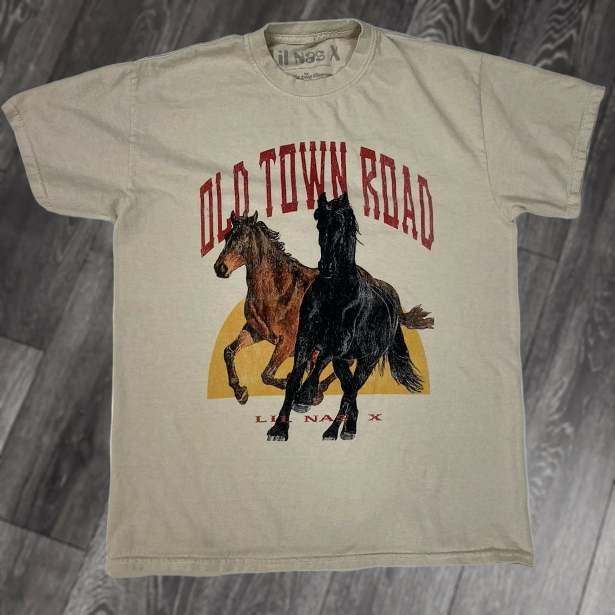 Vintage Lil Nas X Graphic T-shirt Women Medium Beige Short Sleeve Music Shirt Ladies Crew Neck Vintage? Size M / US 6-8 / IT 42-44 - 1 Thumbnail
