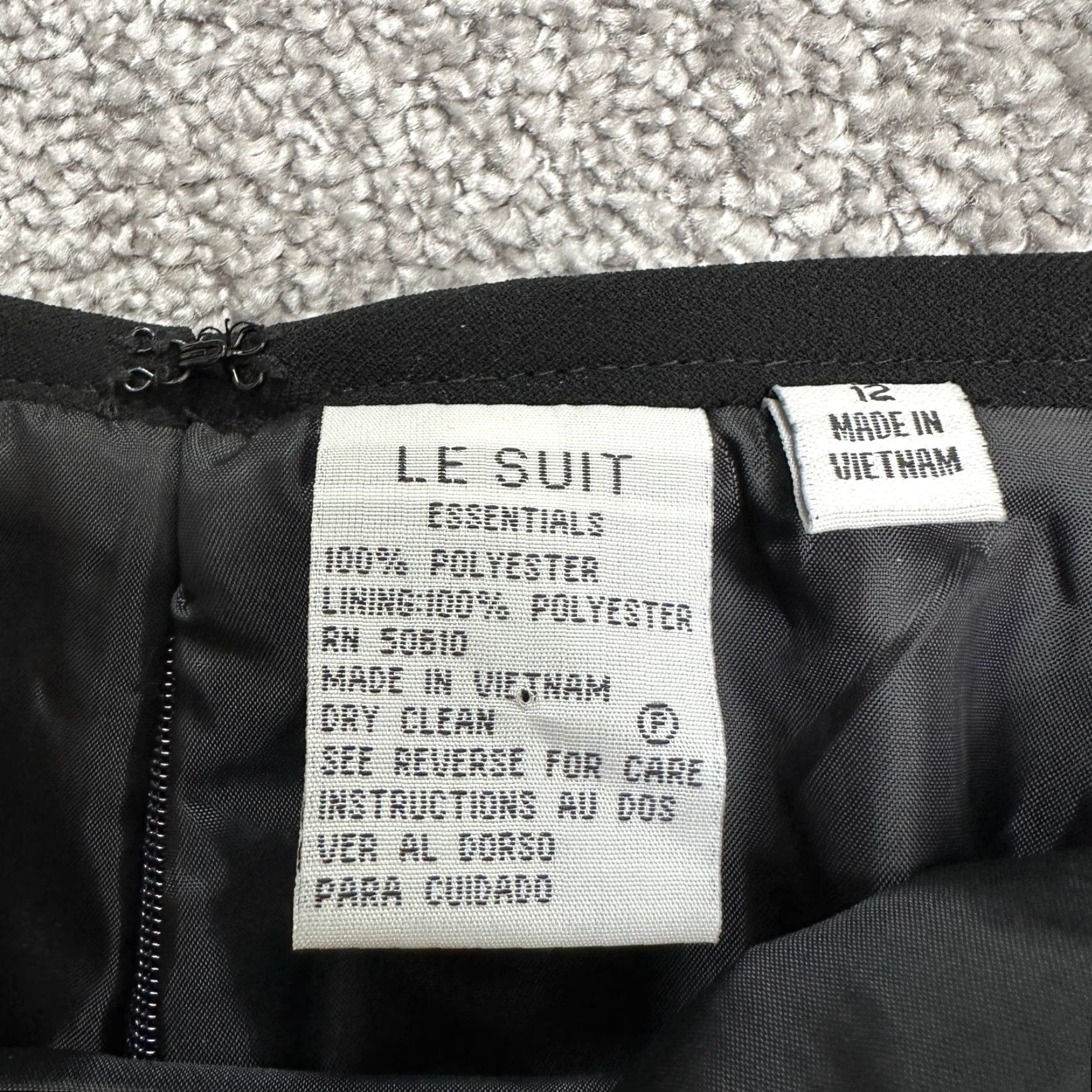 Vintage Le Suit Black Skirt Midi Pencil Womens 12 Zip Back Slit Workwear Office 26in Polyester Dry Clean Only Size 34" / US 12 / IT 48 - 5 Thumbnail