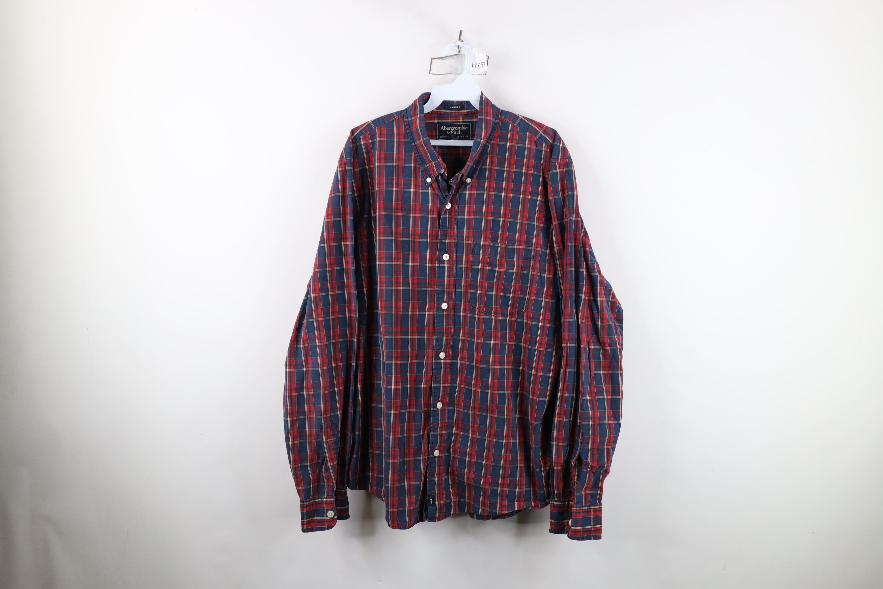Abercrombie & Fitch Vintage Abercrombie & Fitch Collared Button Down Shirt Size US L / EU 52-54 / 3 - 1 Thumbnail