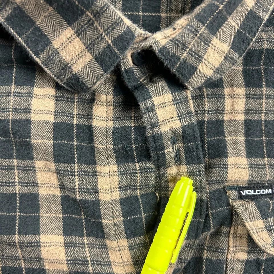 Volcom Volcom Flannel Shirt Mens Large Plaid Modern Fit Button Up Size US L / EU 52-54 / 3 - 2 Thumbnail