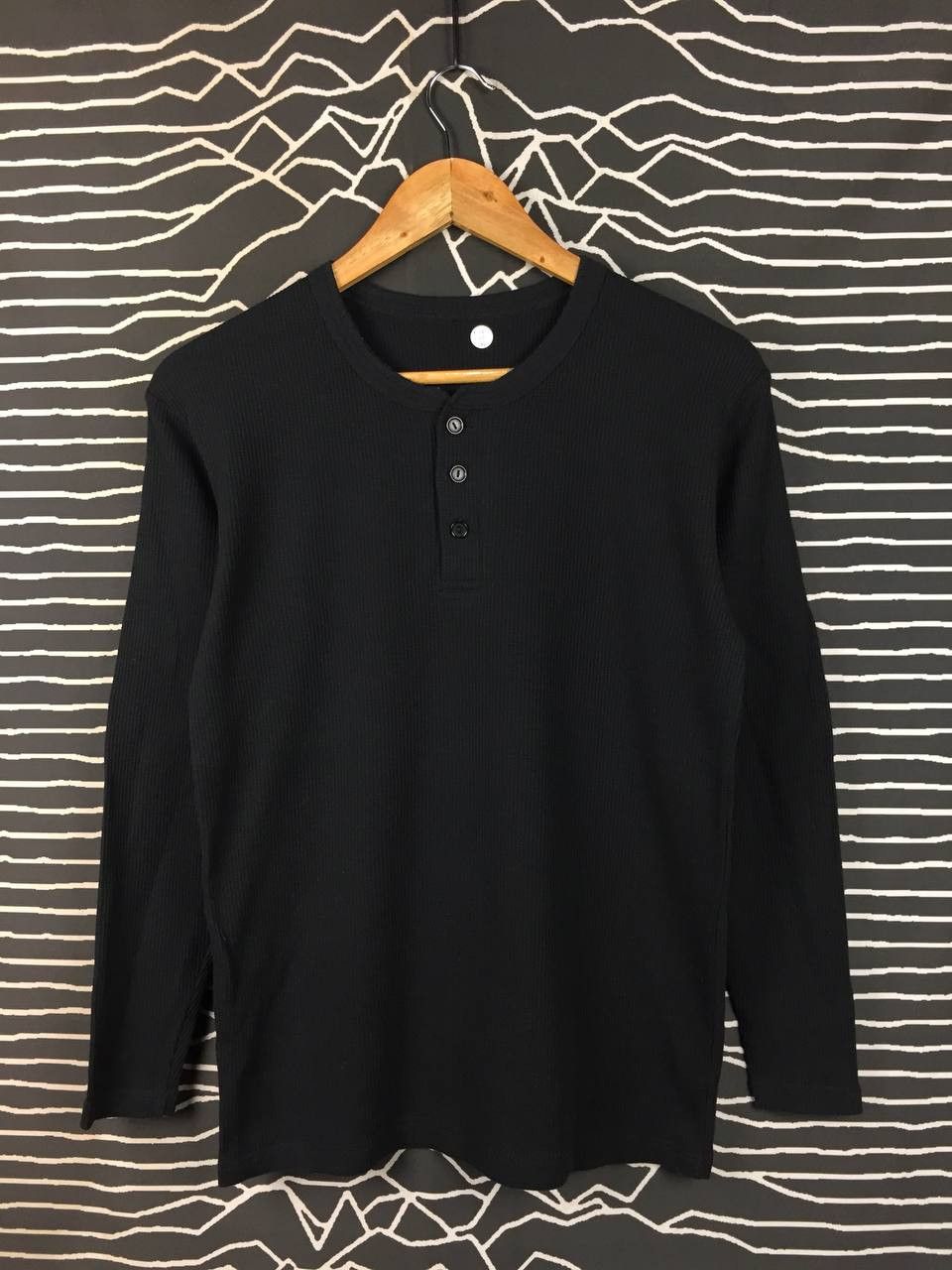 Vintage Basics Black Waffle Knit Long Sleeve Henley Tee Size US S / EU 44-46 / 1 - 1 Thumbnail